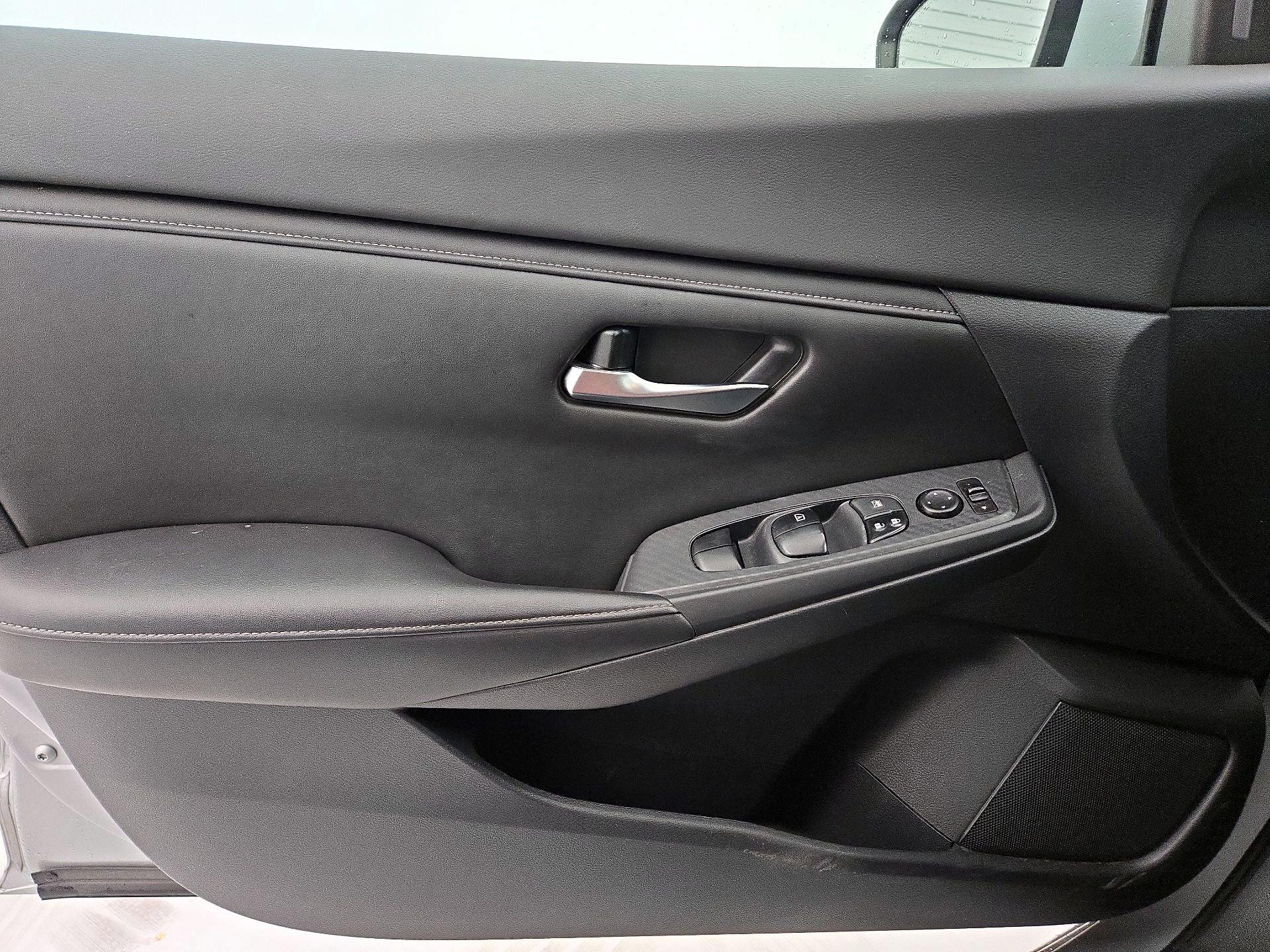 Thumbnail: 2021 Nissan Sentra - 12