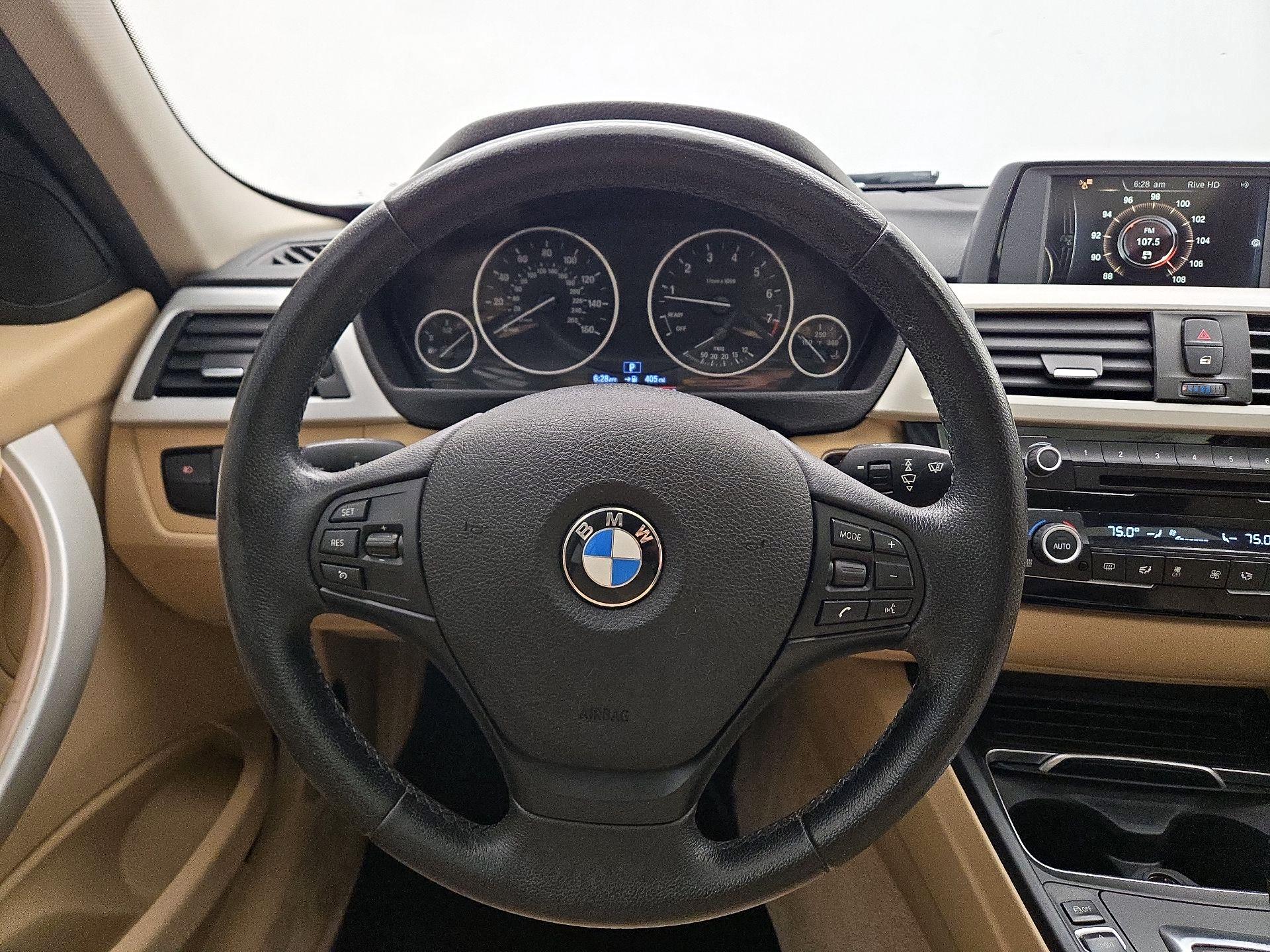 Thumbnail: 2016 BMW 3 Series - 10