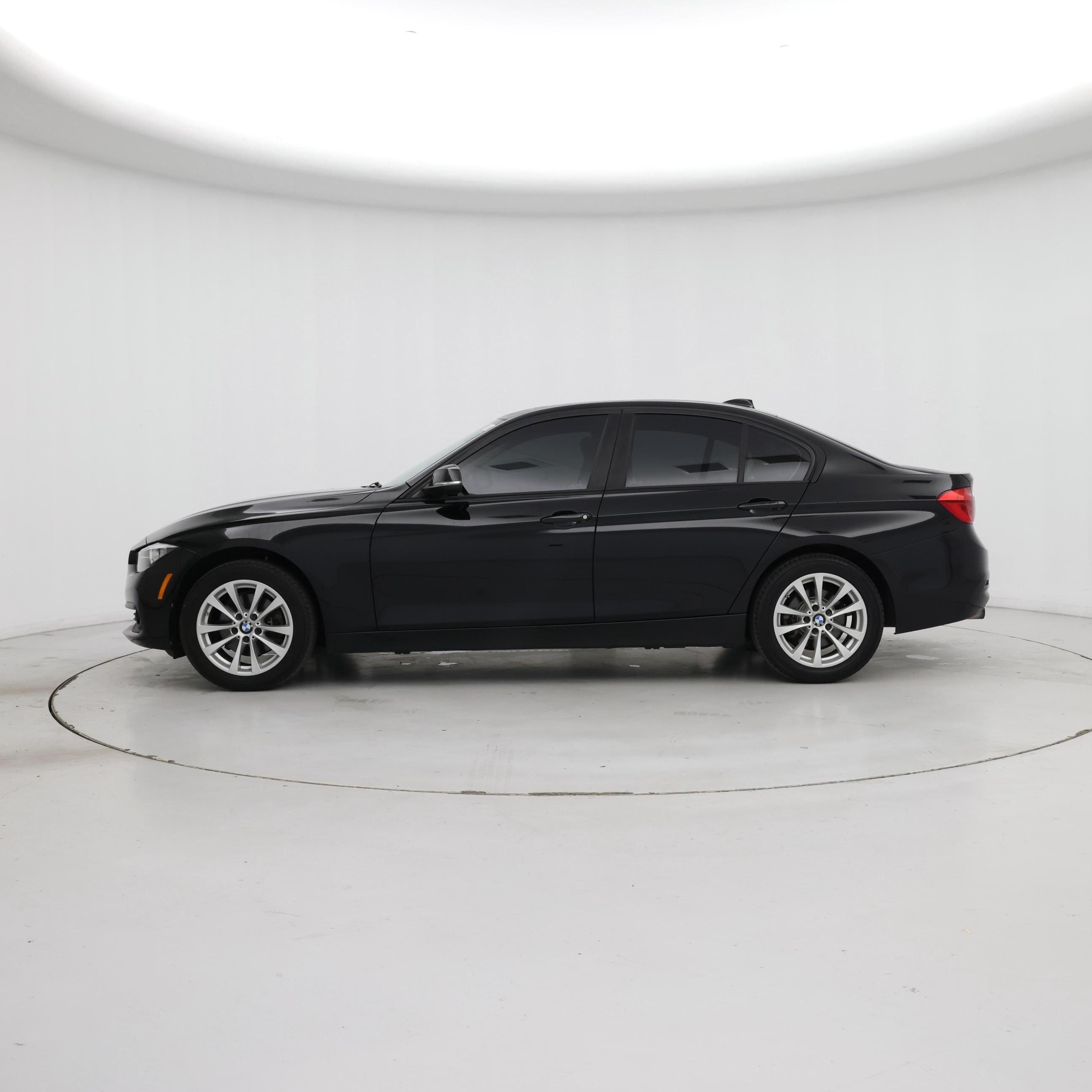 Thumbnail: 2016 BMW 3 Series - 3