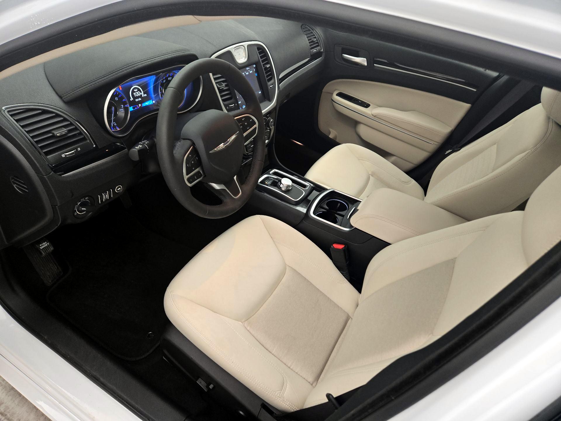 Thumbnail: 2023 Chrysler 300 - 11