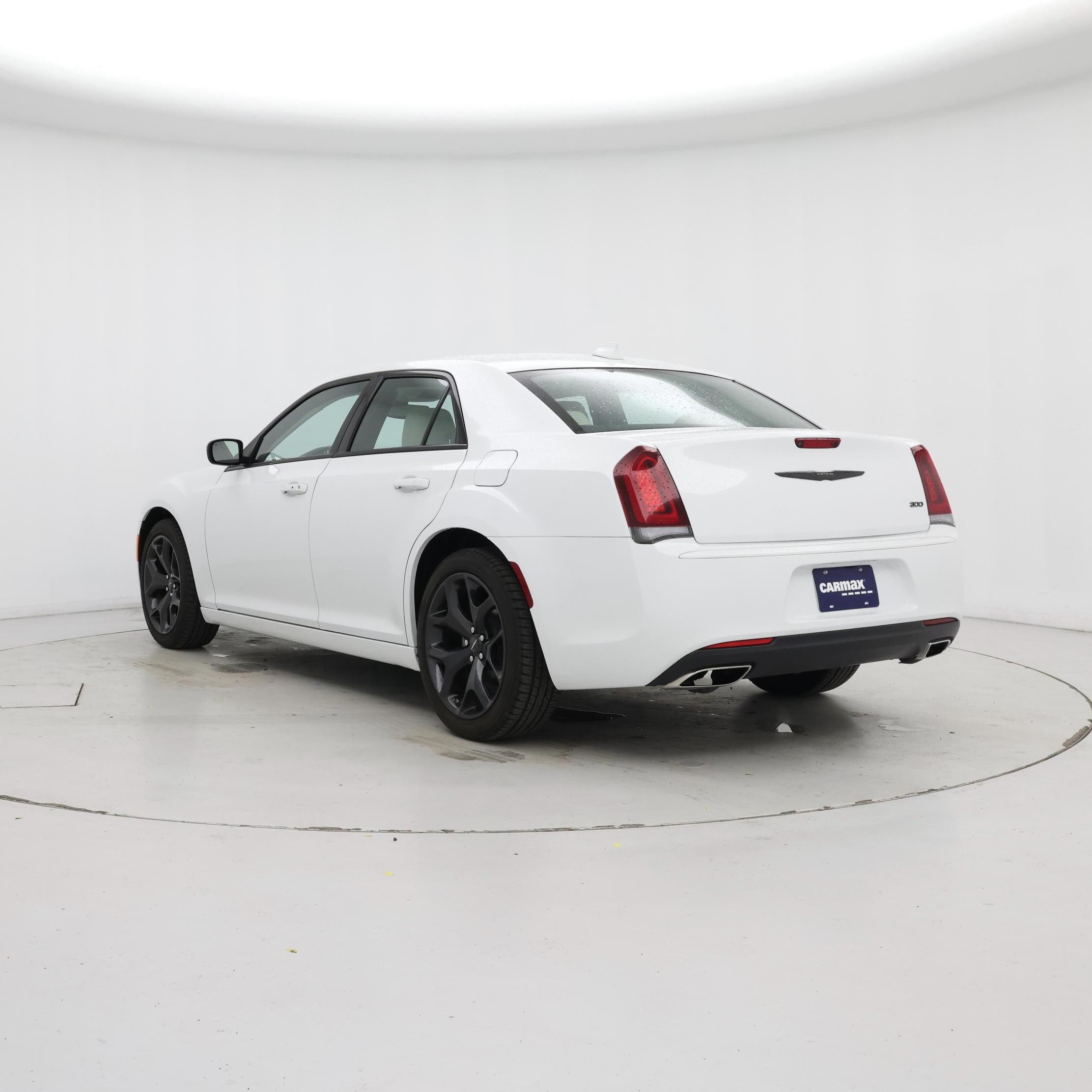 Thumbnail: 2023 Chrysler 300 - 2