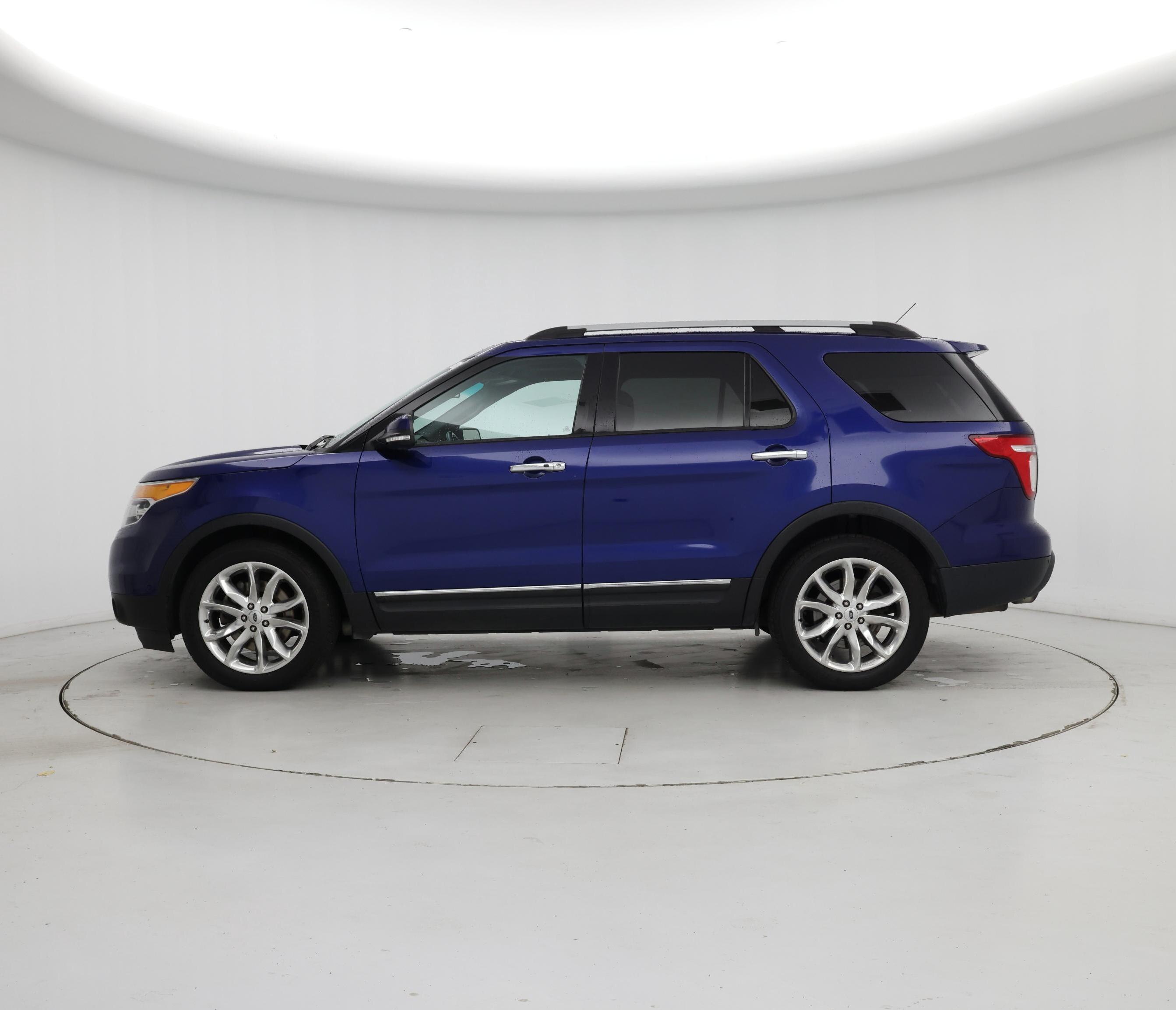Thumbnail: 2015 Ford Explorer - 3