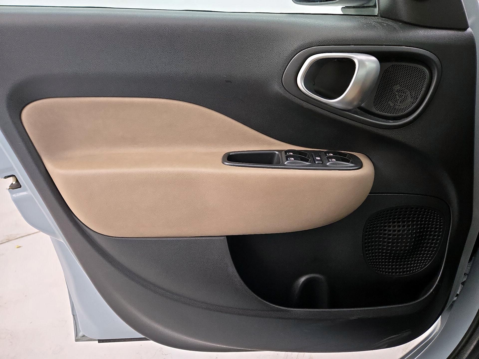 Thumbnail: 2015 Fiat 500L - 12