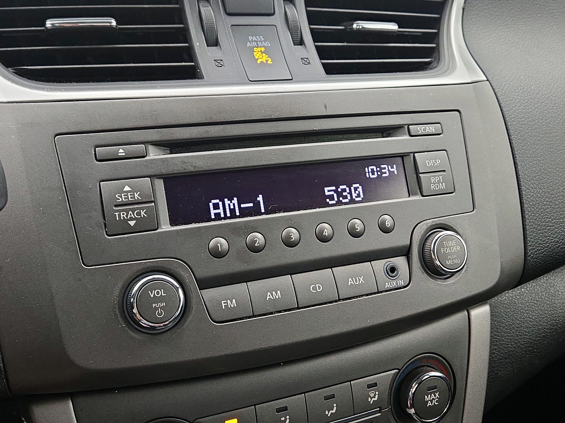 Thumbnail: 2014 Nissan Sentra - 14