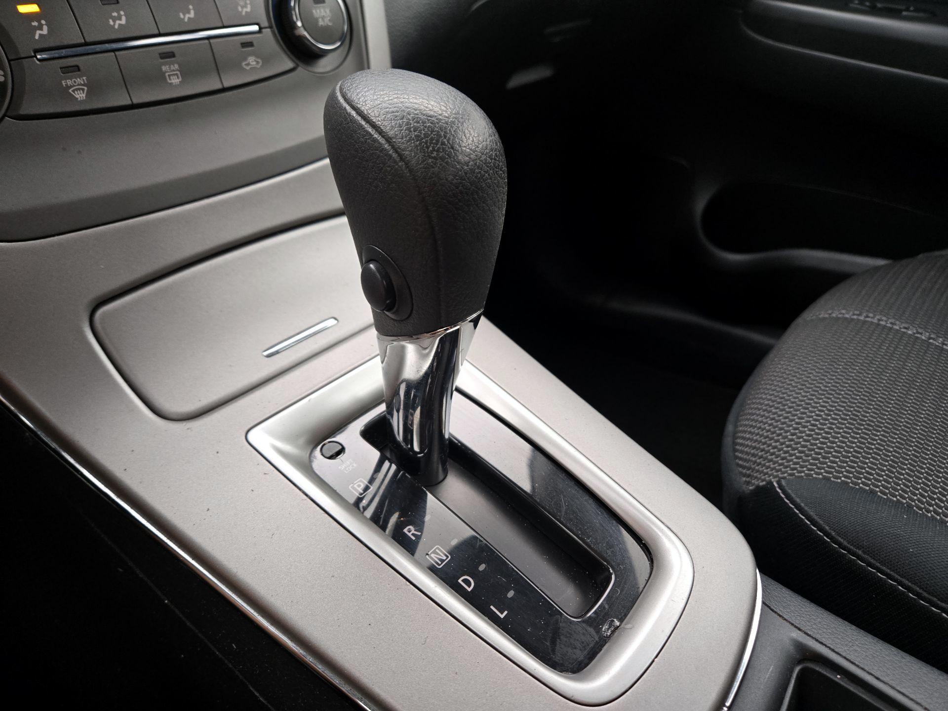 Thumbnail: 2014 Nissan Sentra - 16