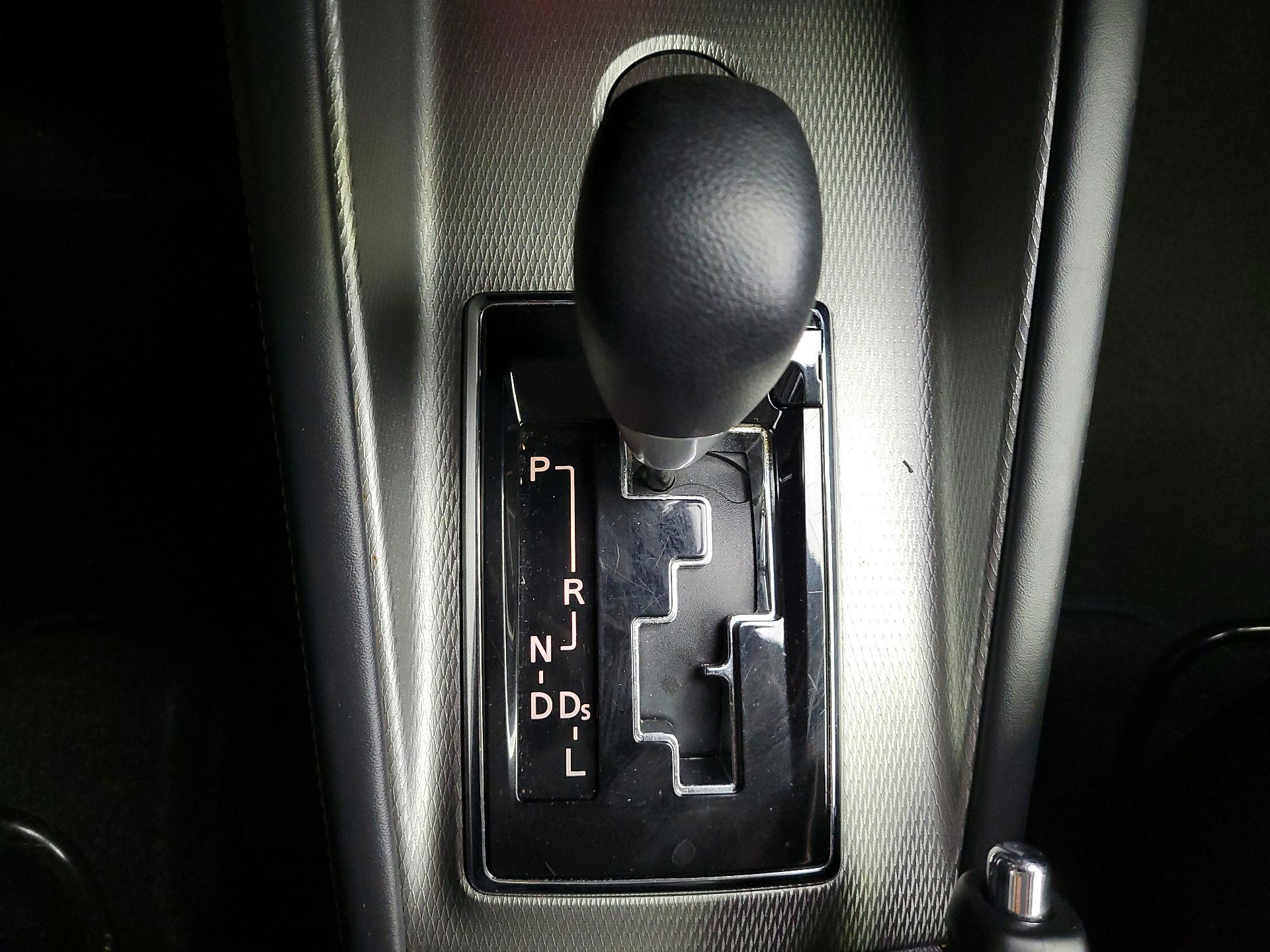 Thumbnail: 2021 Mitsubishi Outlander Sport - 17