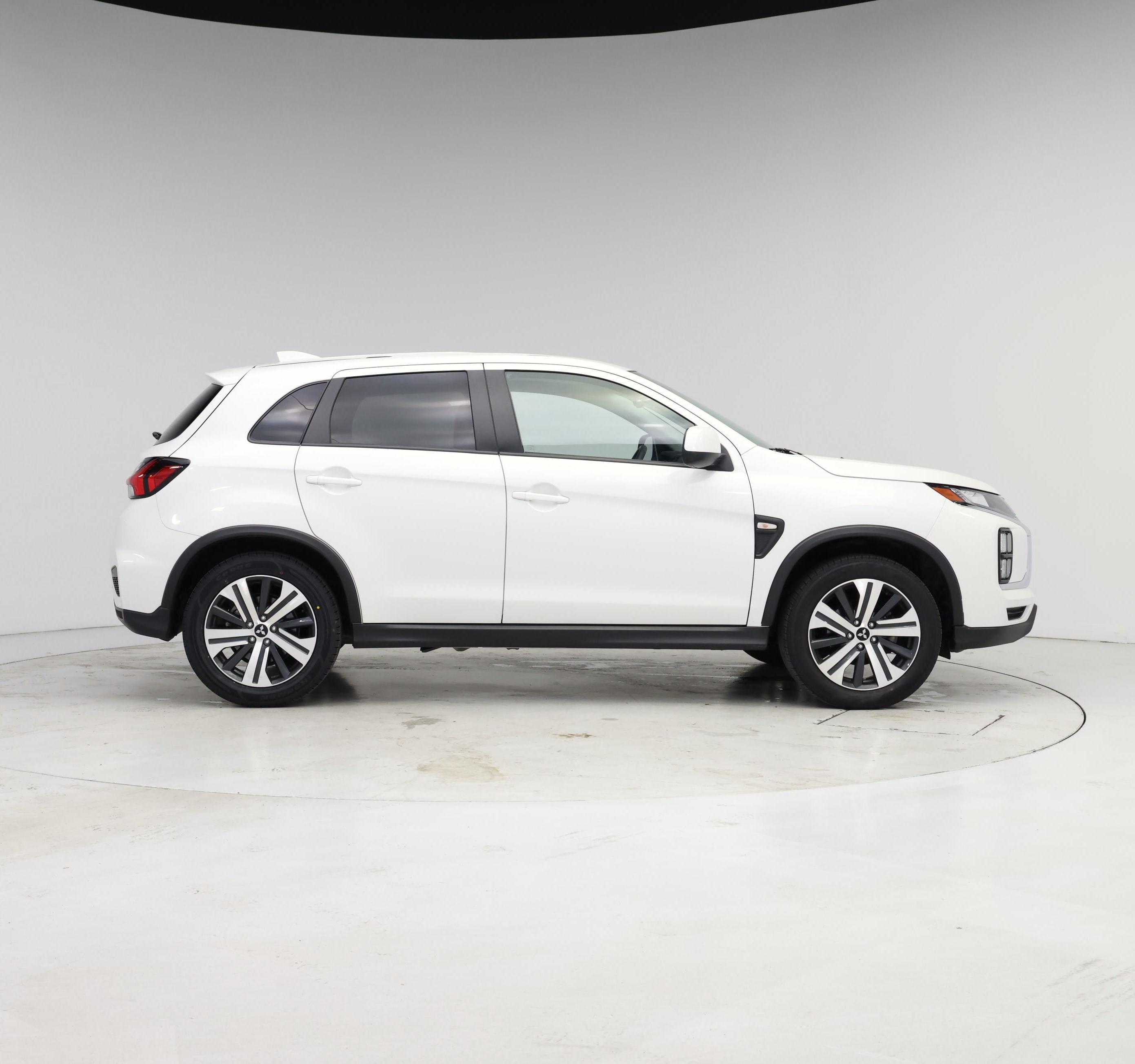 Thumbnail: 2021 Mitsubishi Outlander Sport - 7