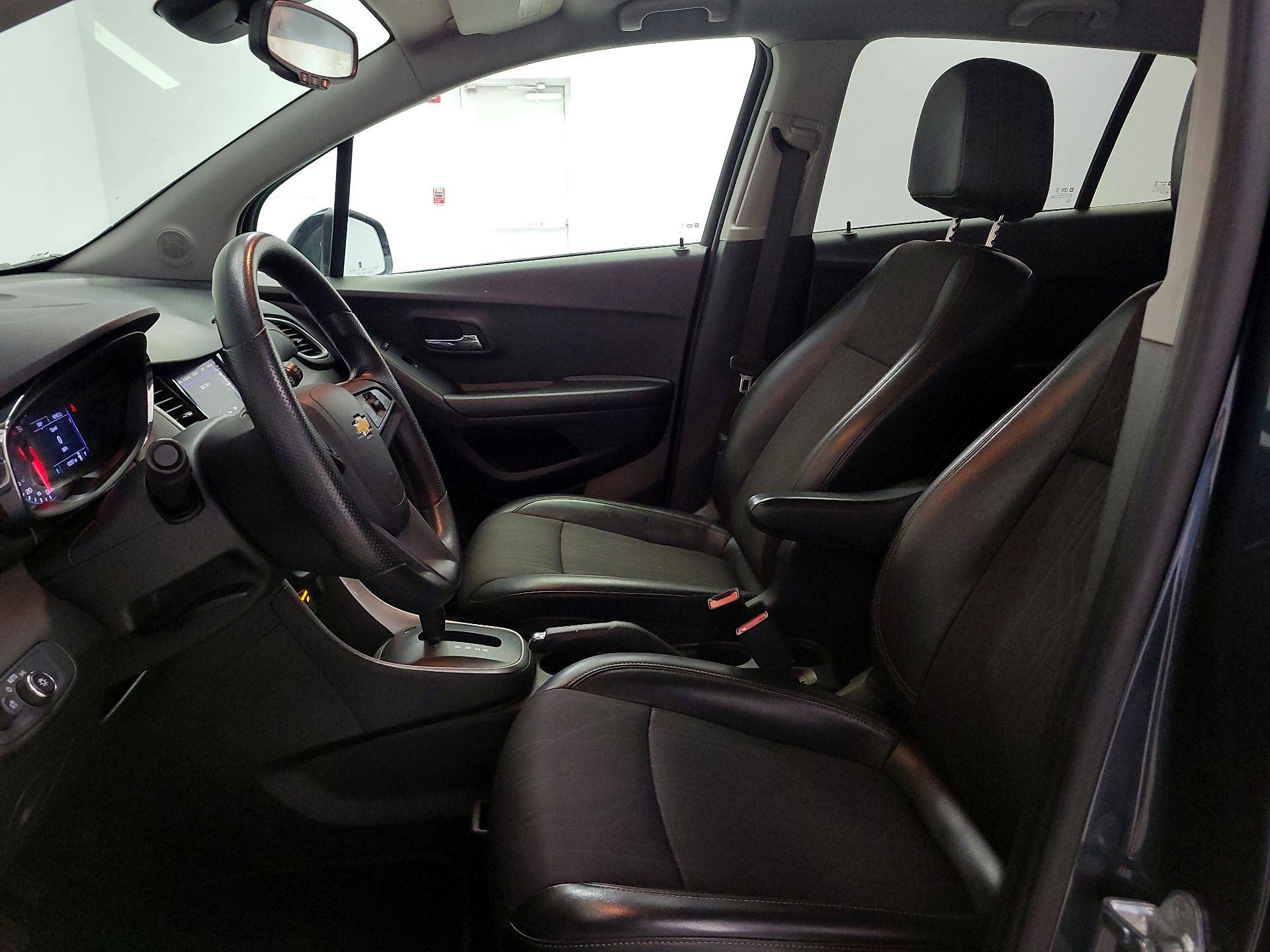 Thumbnail: 2021 Chevrolet Trax - 11