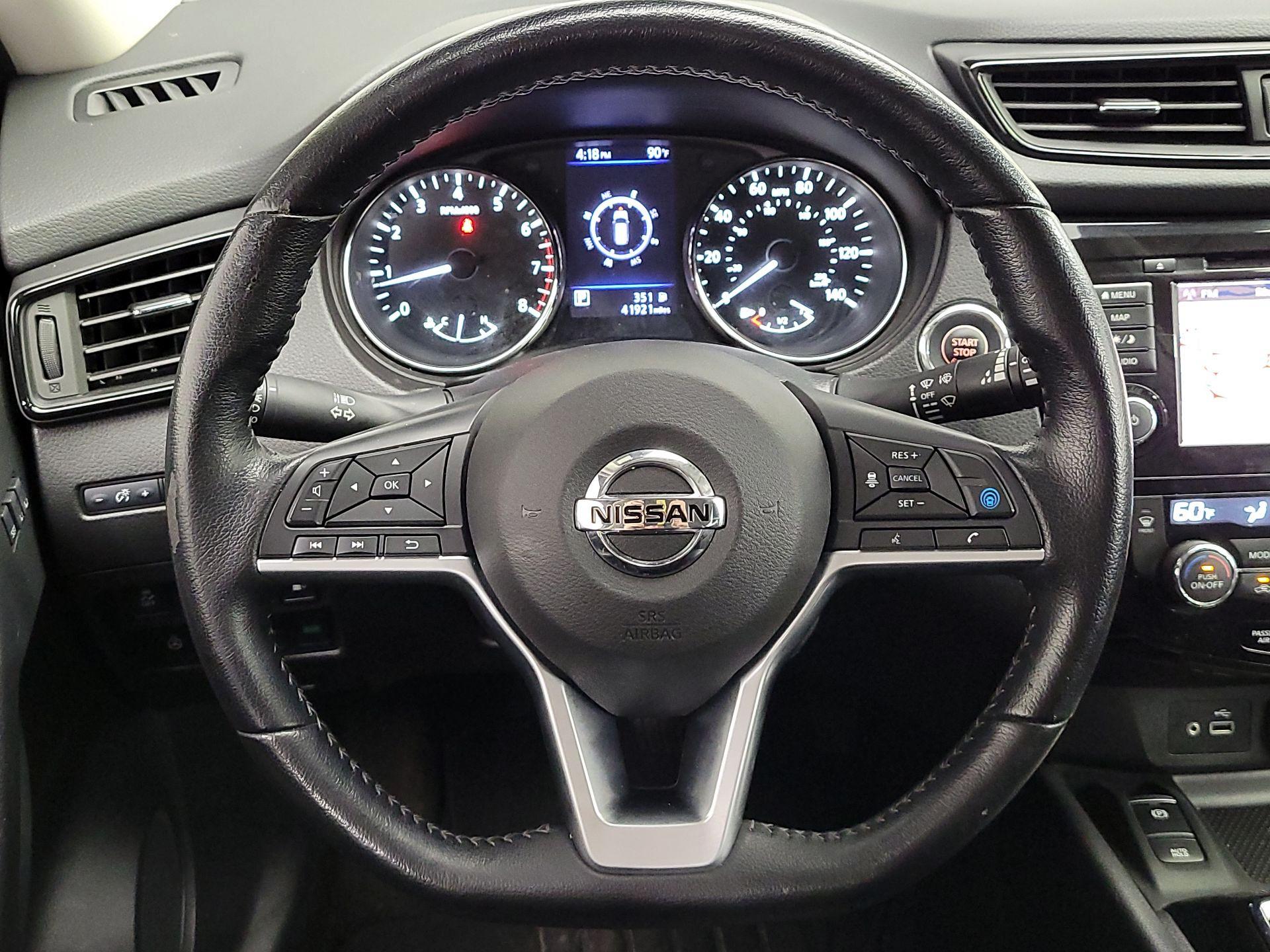 Thumbnail: 2020 Nissan Rogue - 10