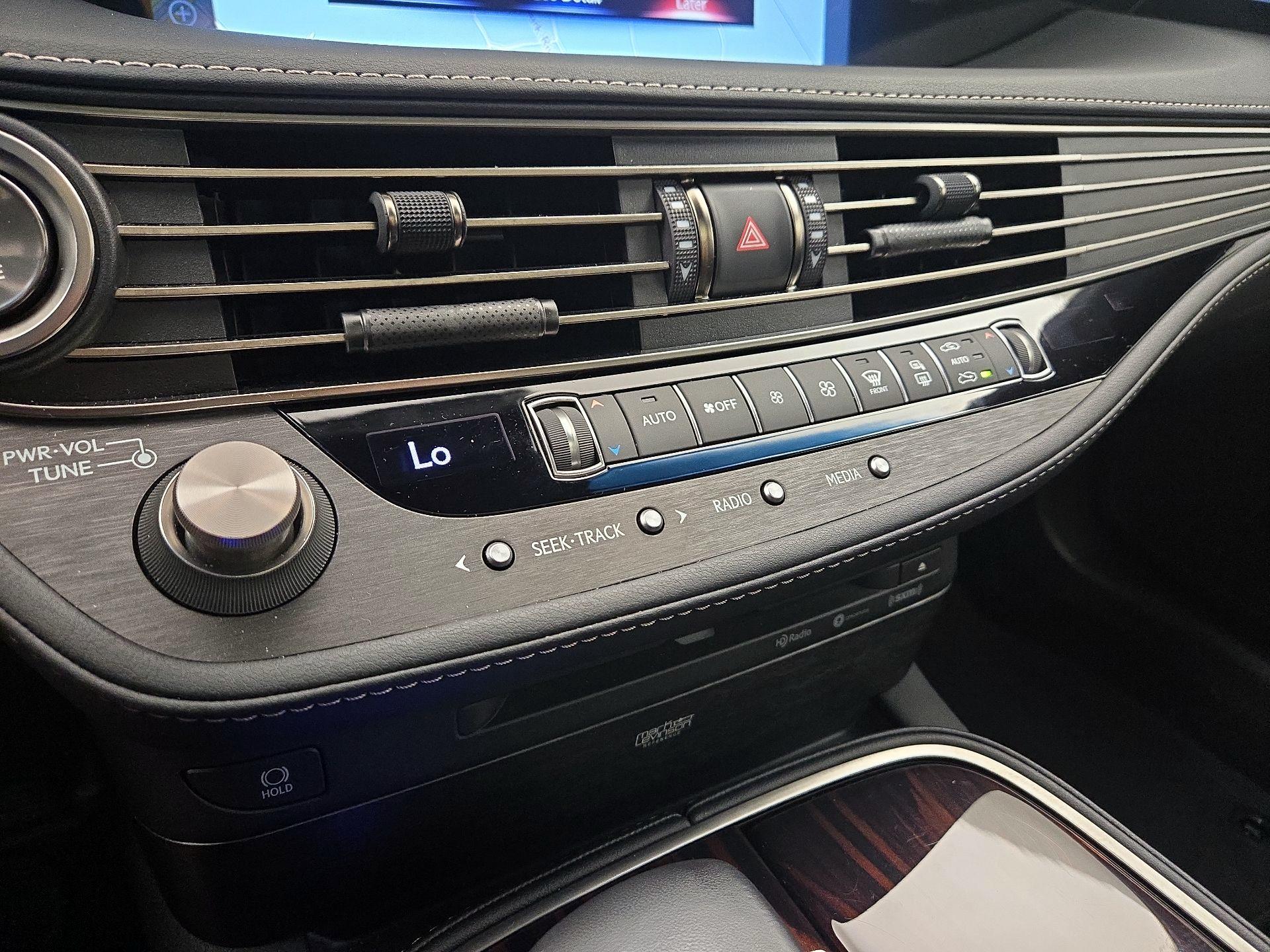 Thumbnail: 2020 Lexus LS - 17