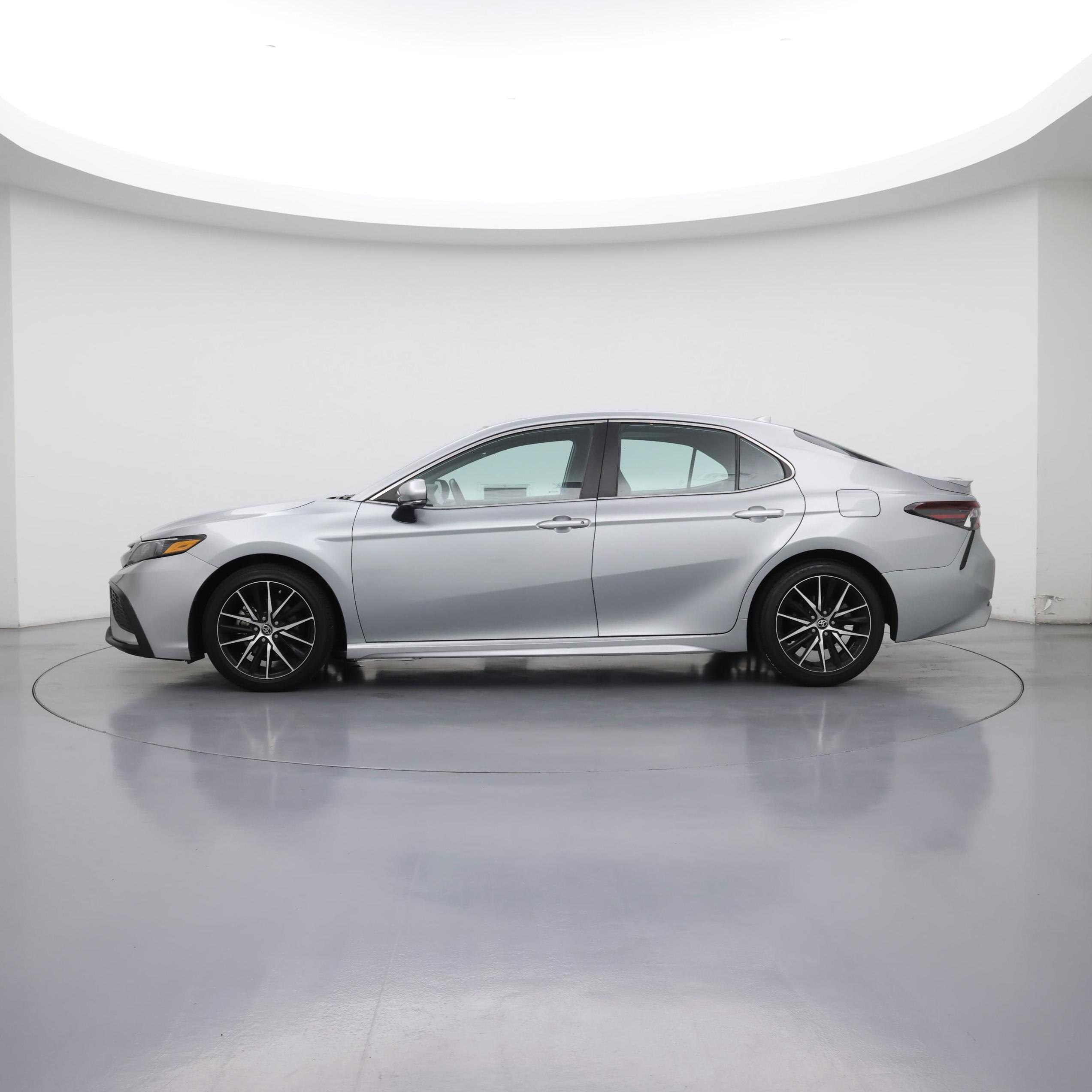 Thumbnail: 2023 Toyota Camry - 3