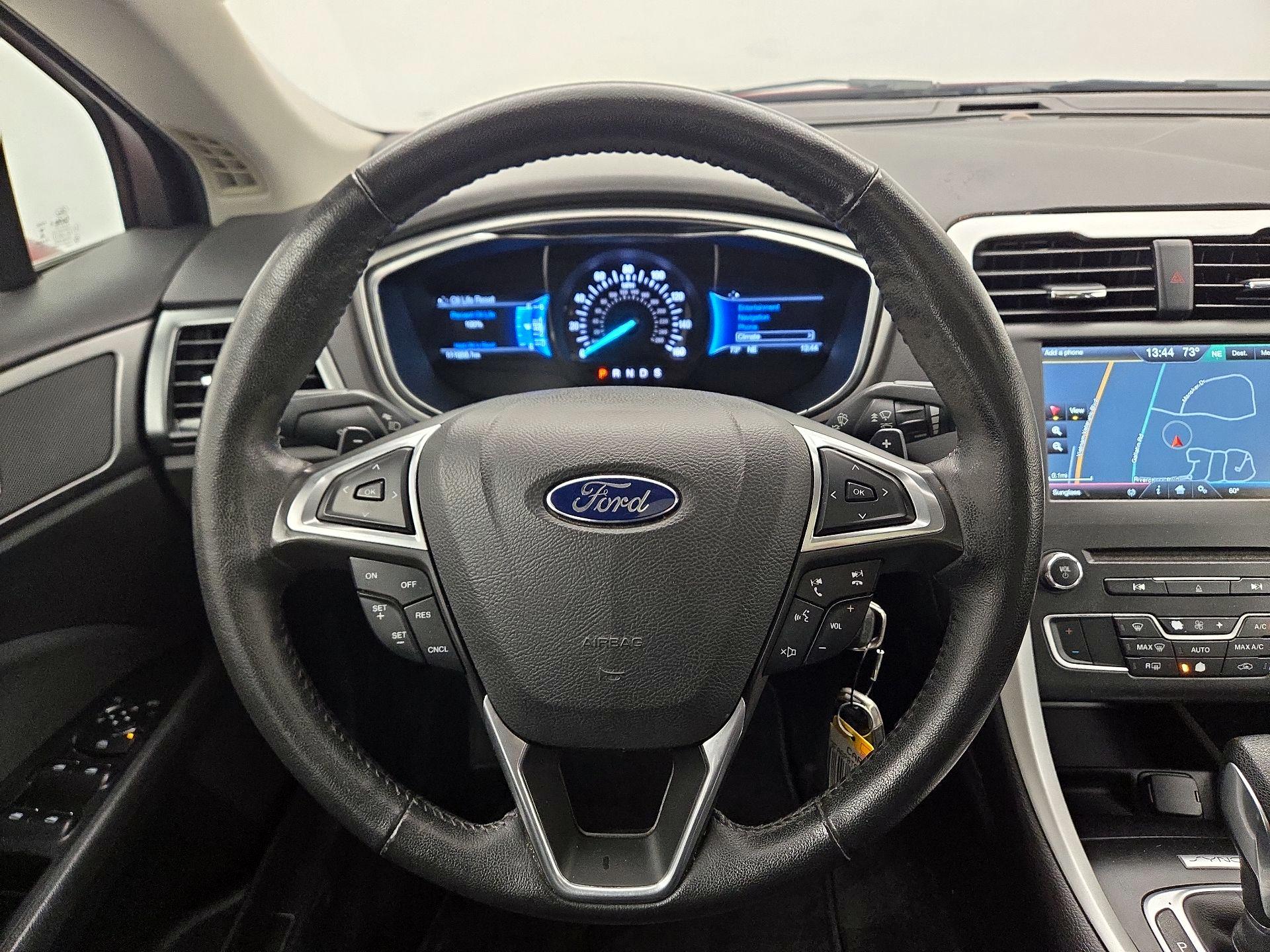 Thumbnail: 2016 Ford Fusion - 10