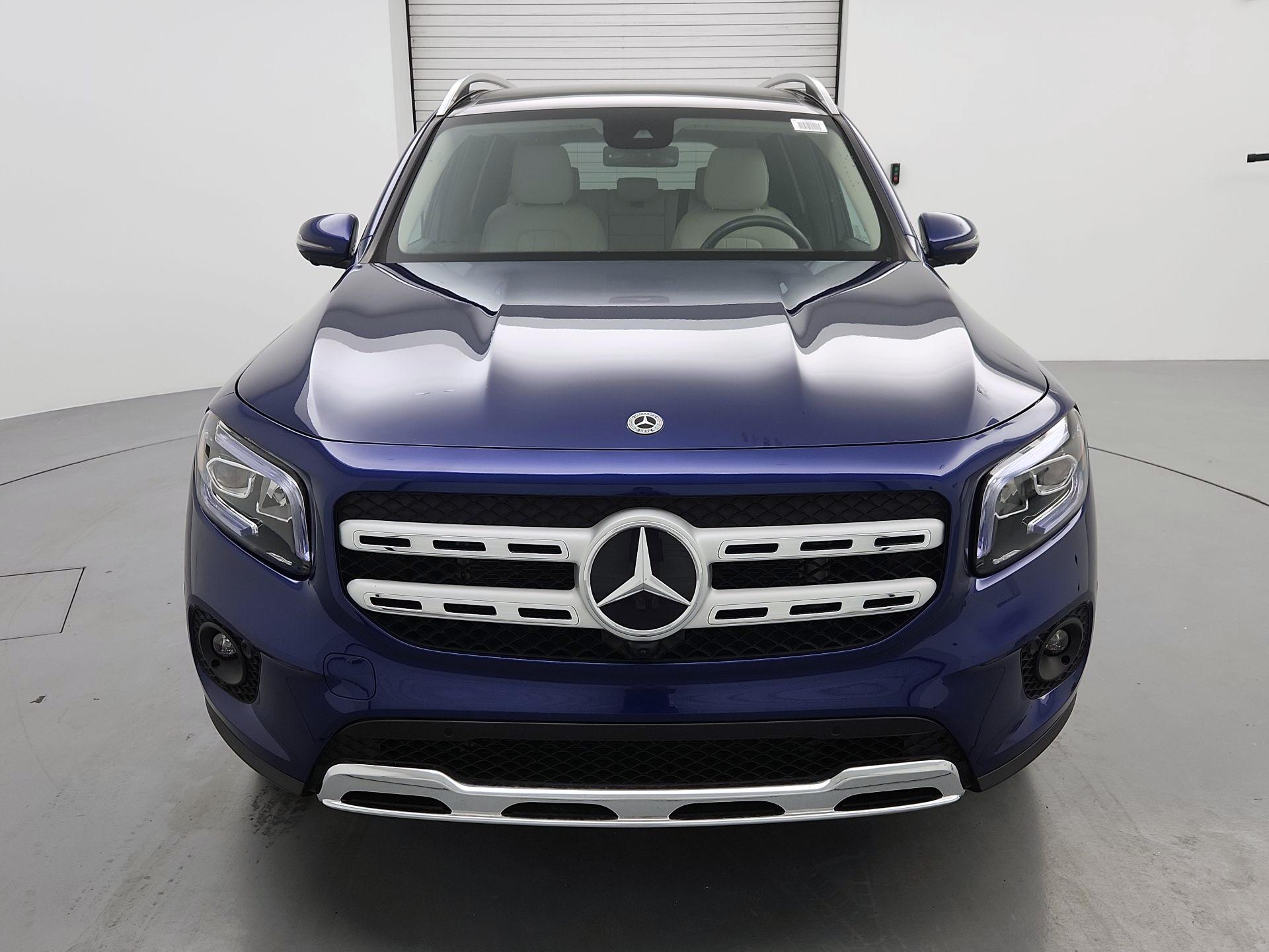 Thumbnail: 2022 Mercedes-Benz GLB - 2