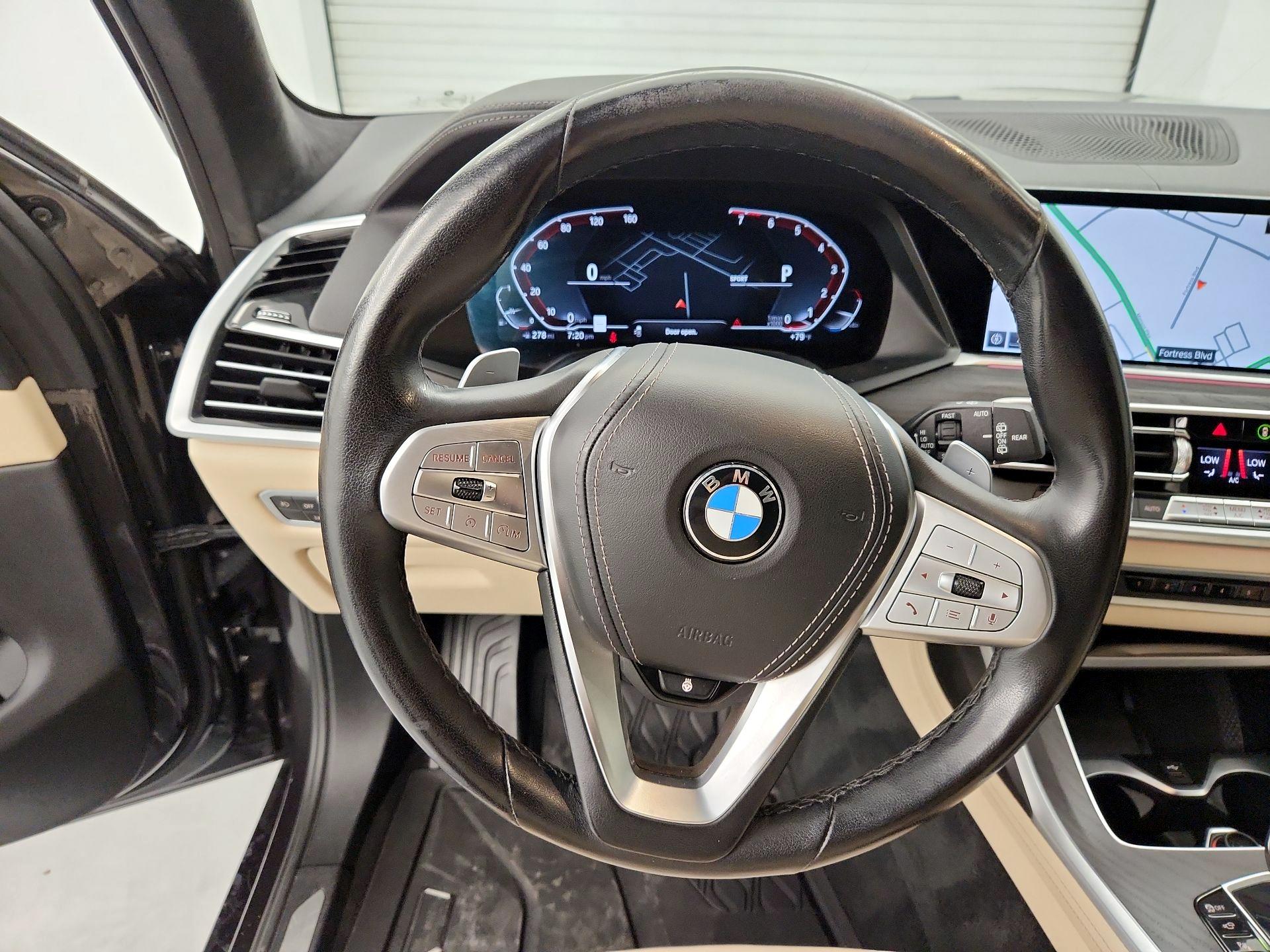 Thumbnail: 2022 BMW X7 - 10