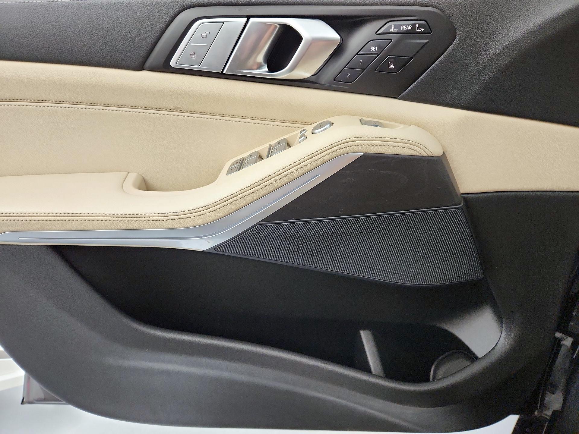 Thumbnail: 2022 BMW X7 - 12