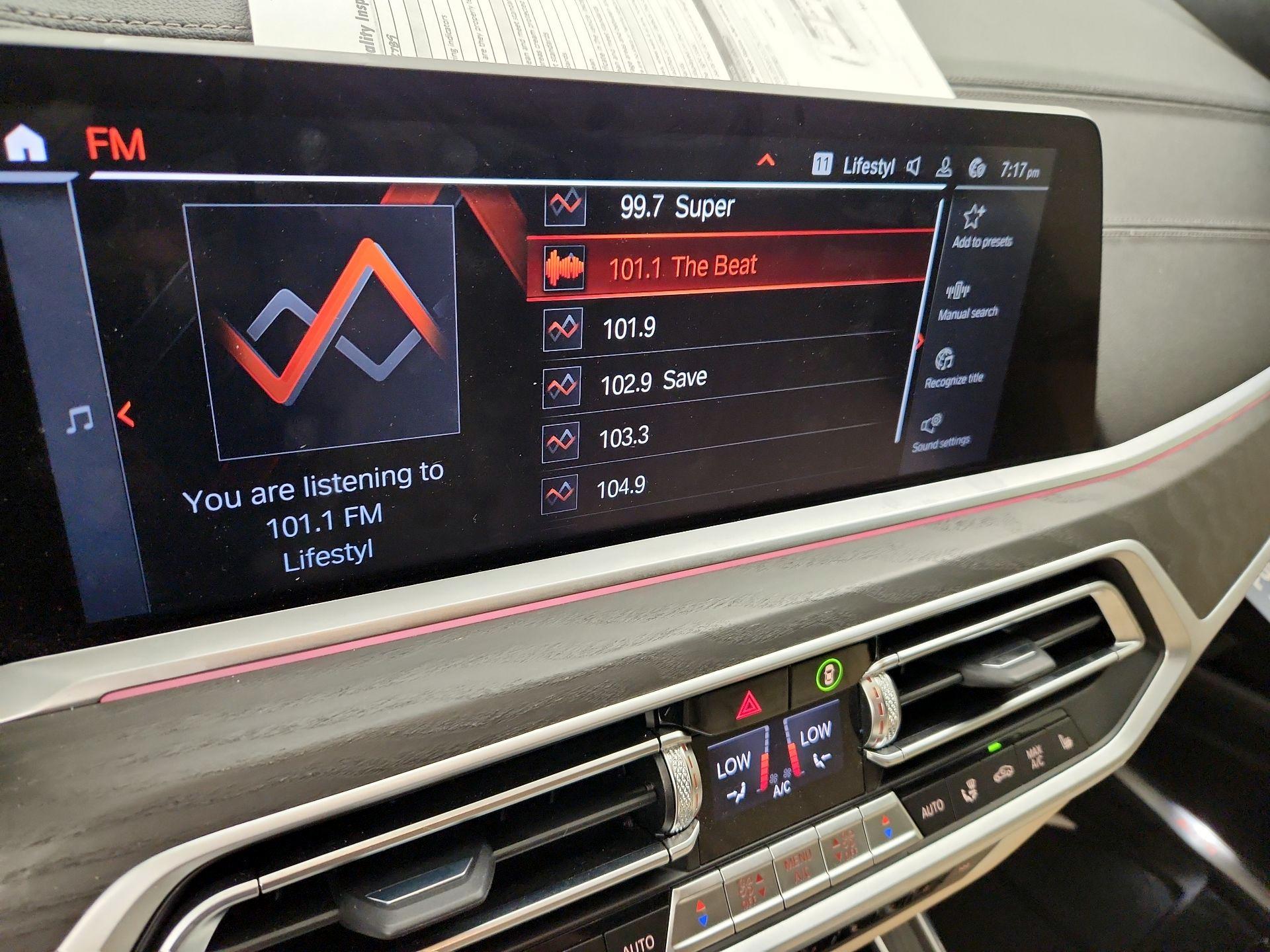 Thumbnail: 2022 BMW X7 - 16