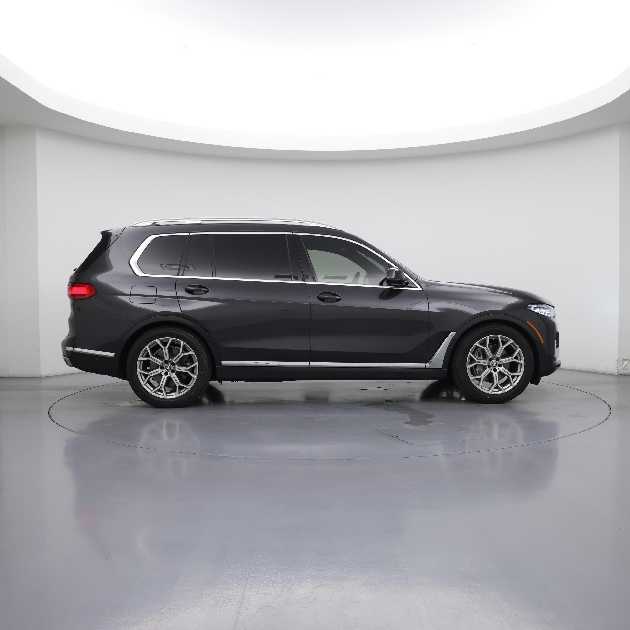 Thumbnail: 2022 BMW X7 - 7