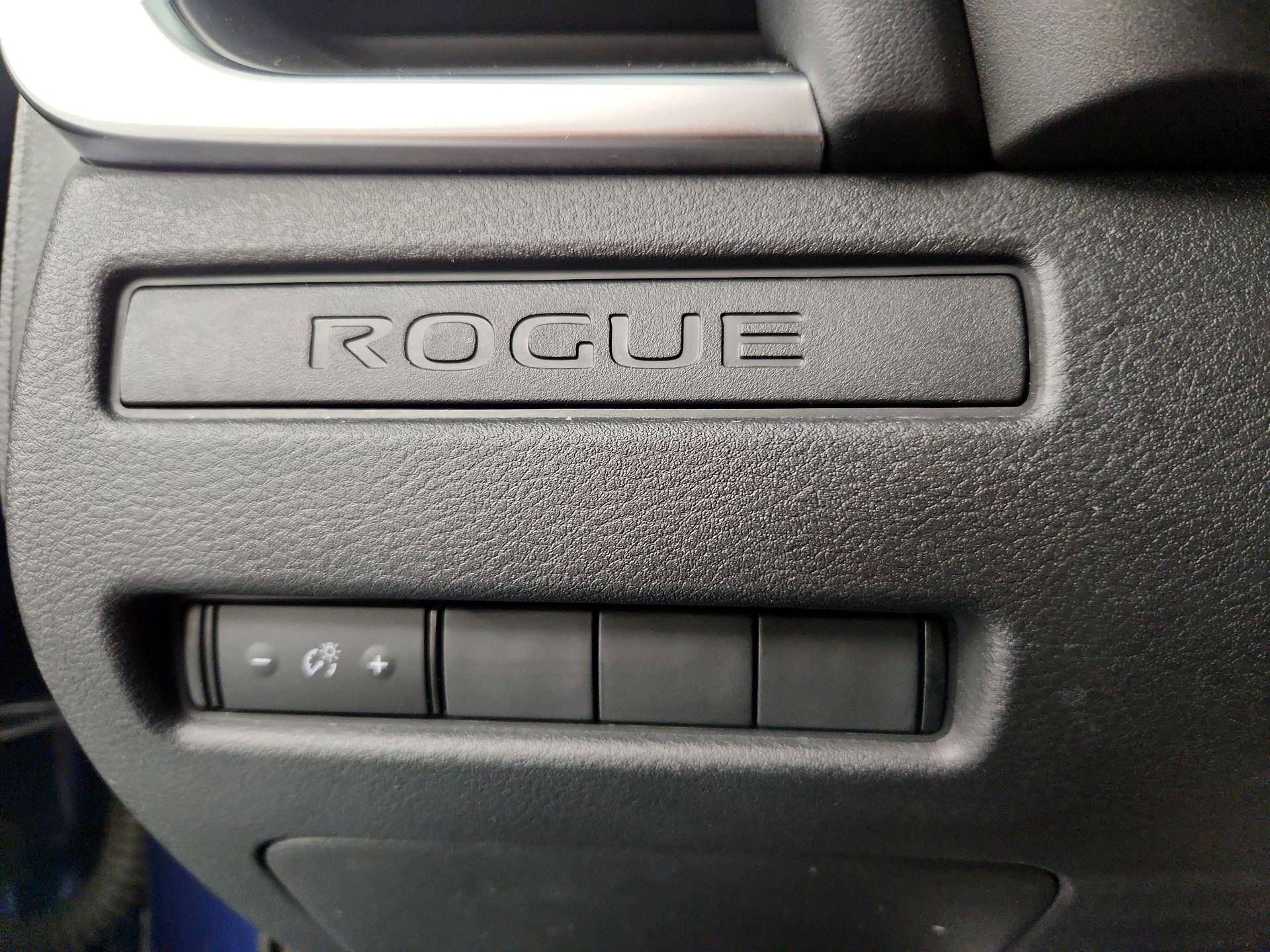 Thumbnail: 2022 Nissan Rogue - 13