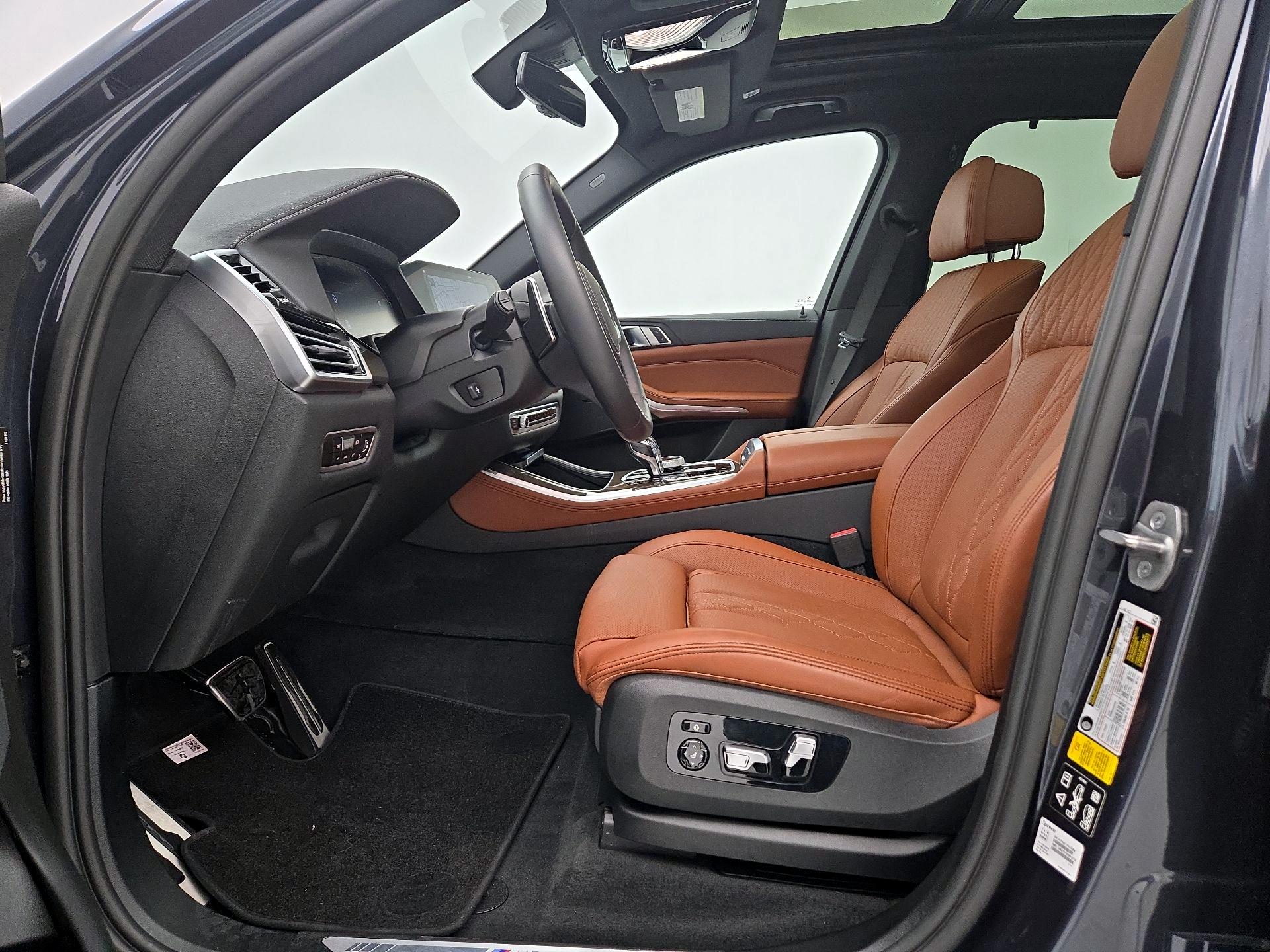 Thumbnail: 2022 BMW X5 - 11