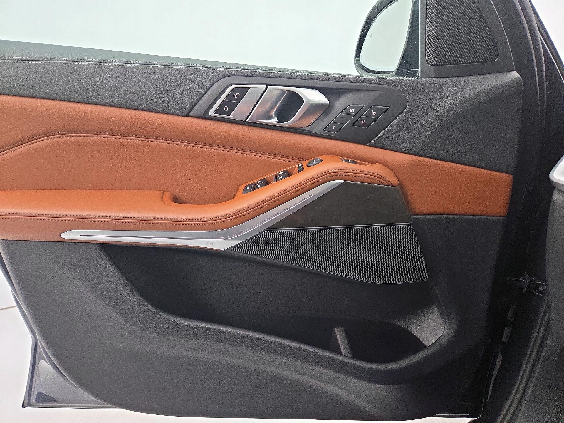 Thumbnail: 2022 BMW X5 - 12