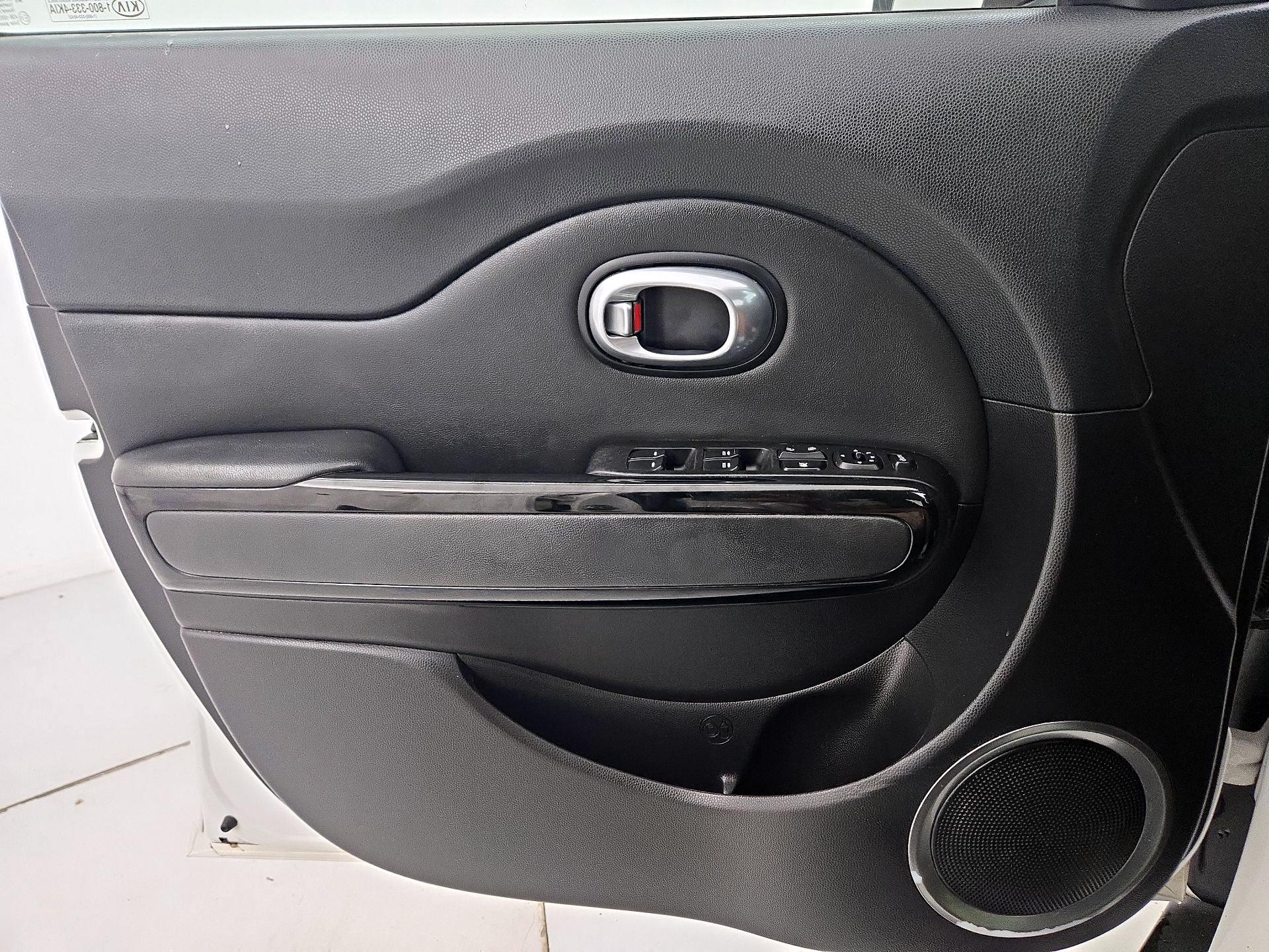 Thumbnail: 2014 Kia Soul - 12
