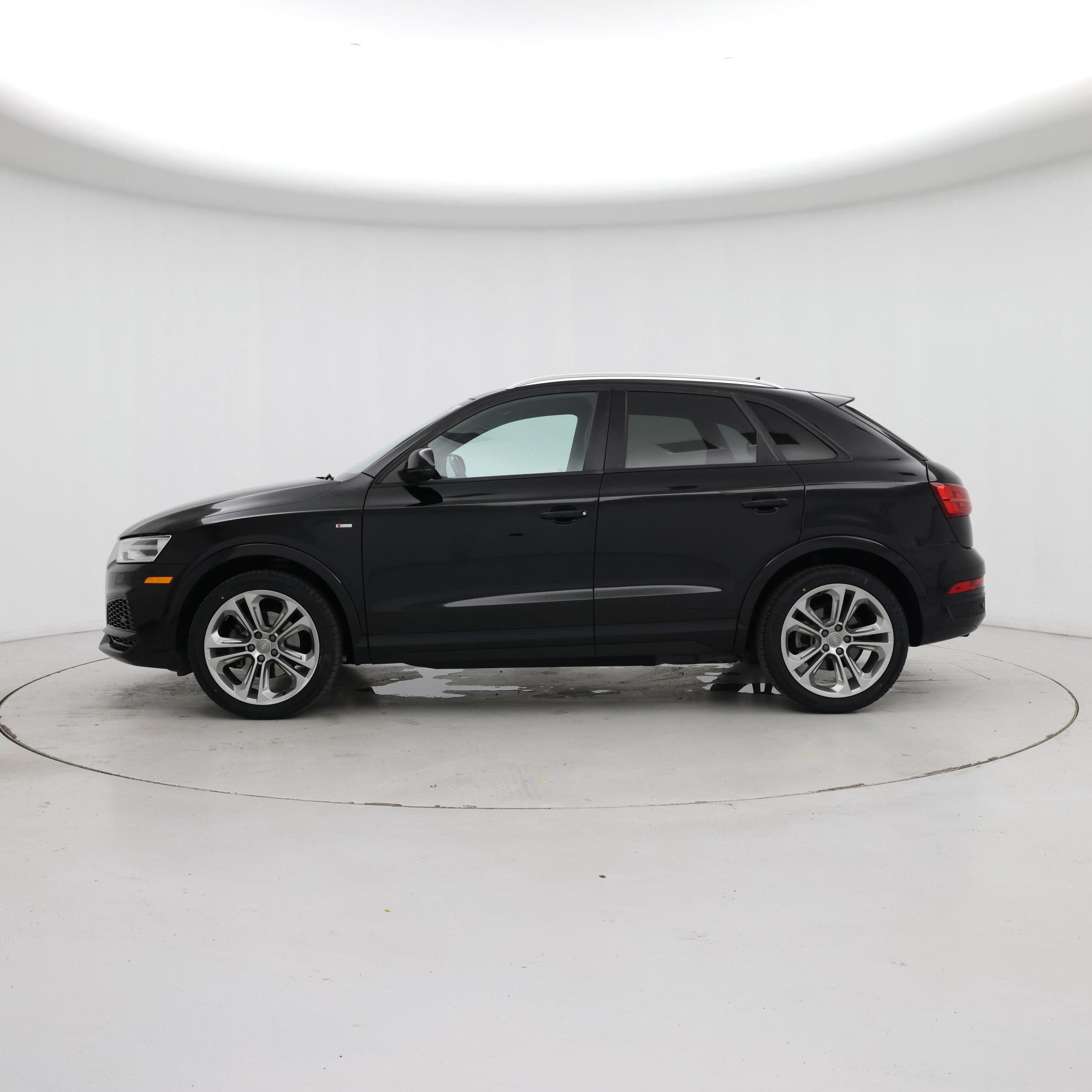 Thumbnail: 2018 Audi Q3 - 3