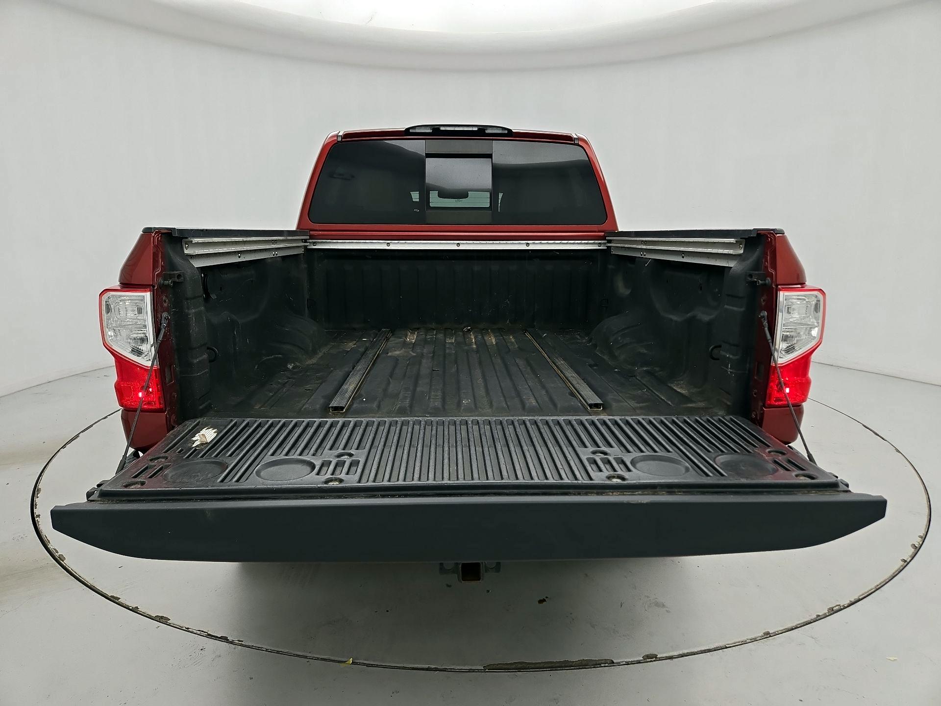 Thumbnail: 2017 Nissan Titan - 20