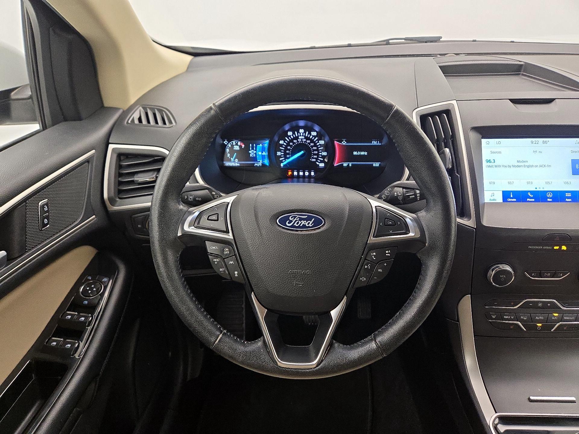 Thumbnail: 2020 Ford Edge - 10