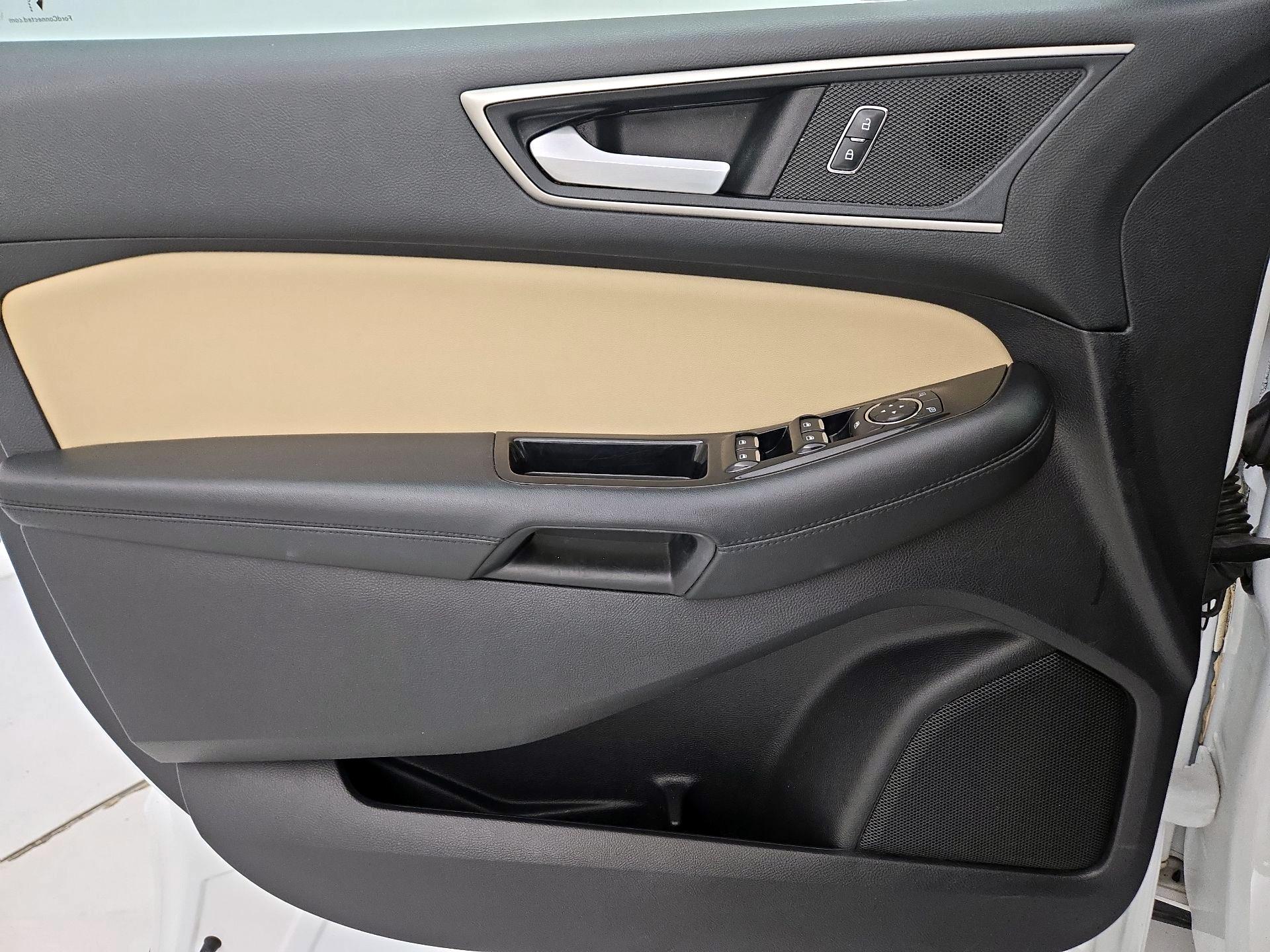 Thumbnail: 2020 Ford Edge - 12