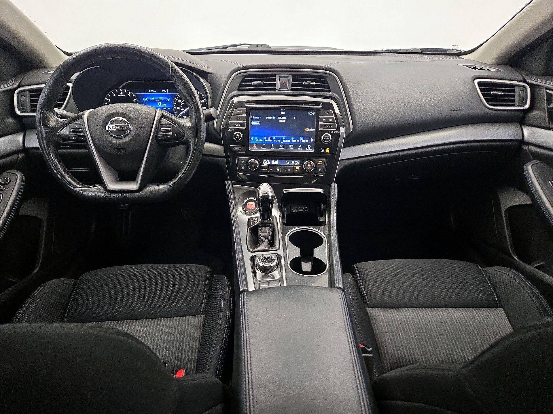 Thumbnail: 2017 Nissan Maxima - 9