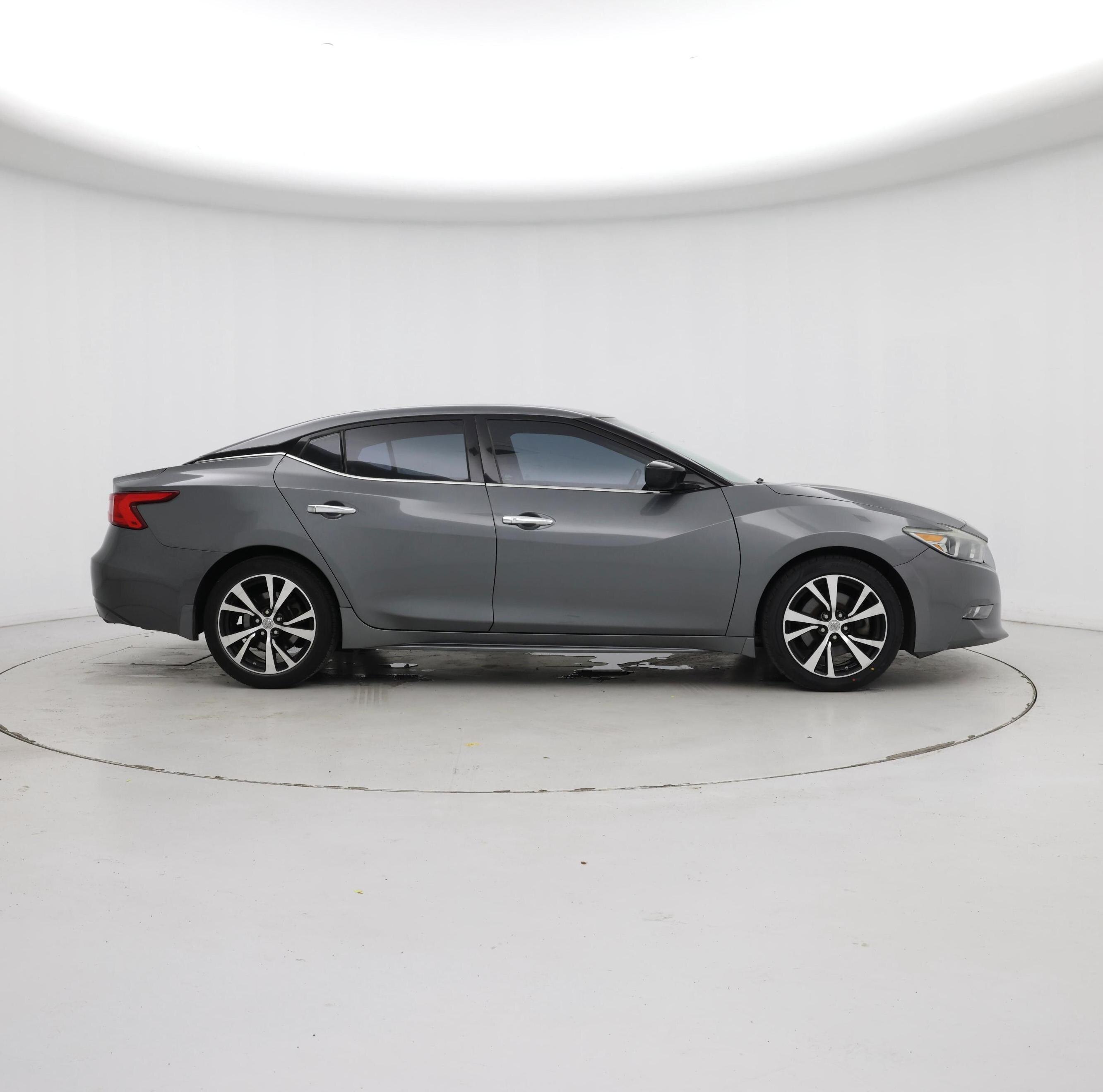 Thumbnail: 2017 Nissan Maxima - 7