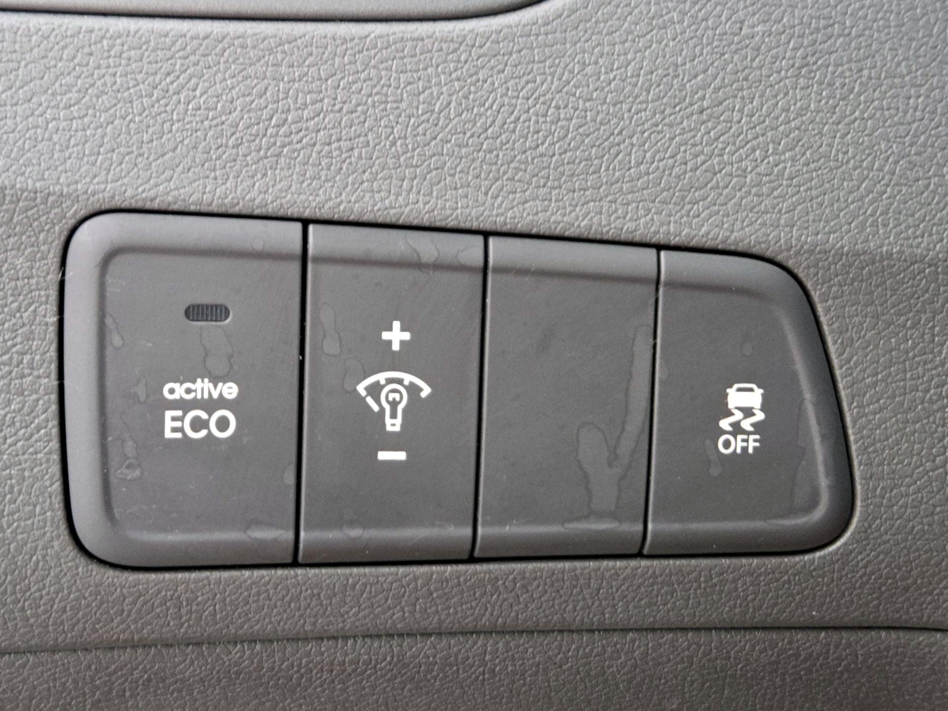 Thumbnail: 2014 Hyundai Elantra - 13