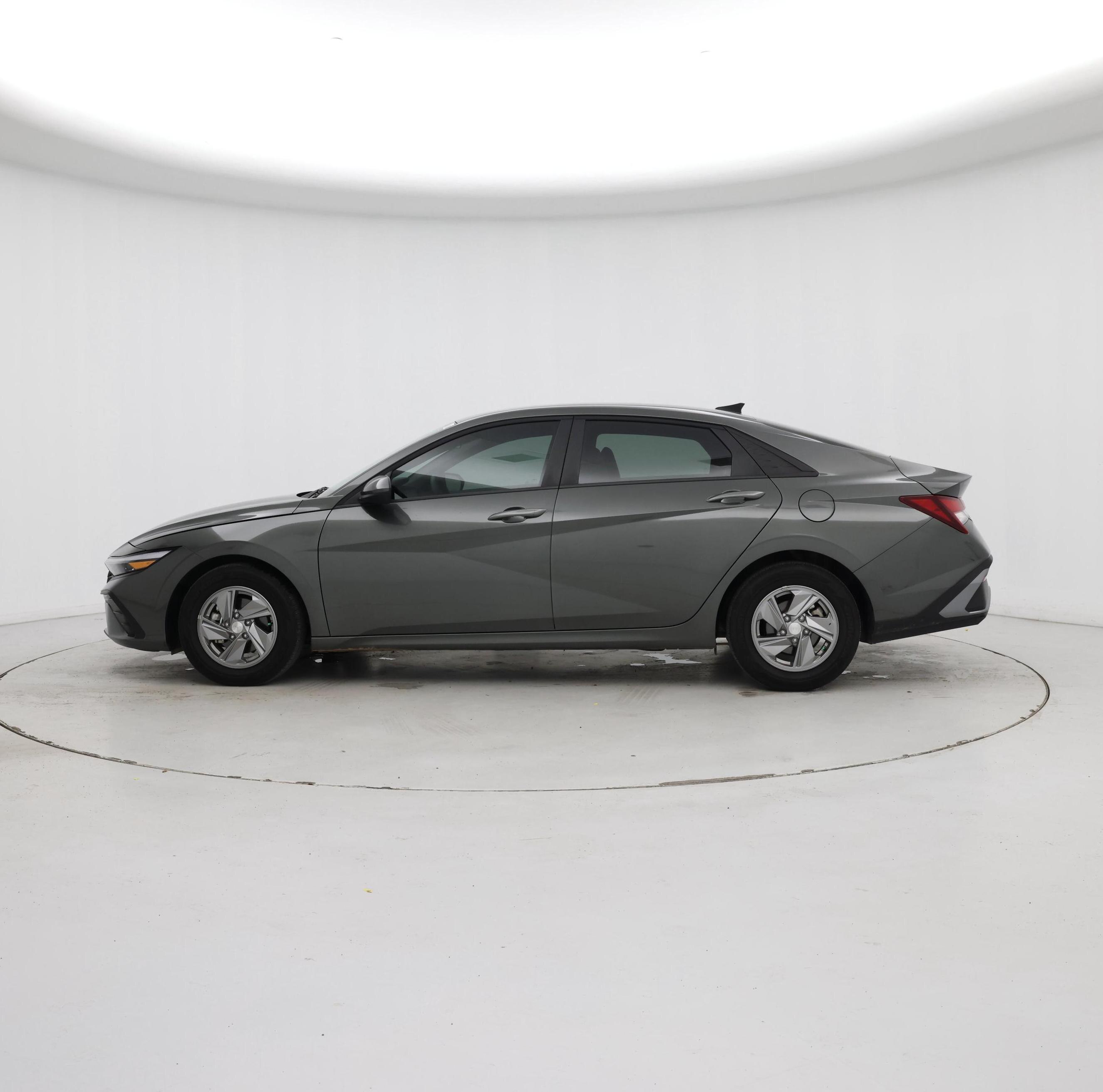 Thumbnail: 2024 Hyundai Elantra - 3