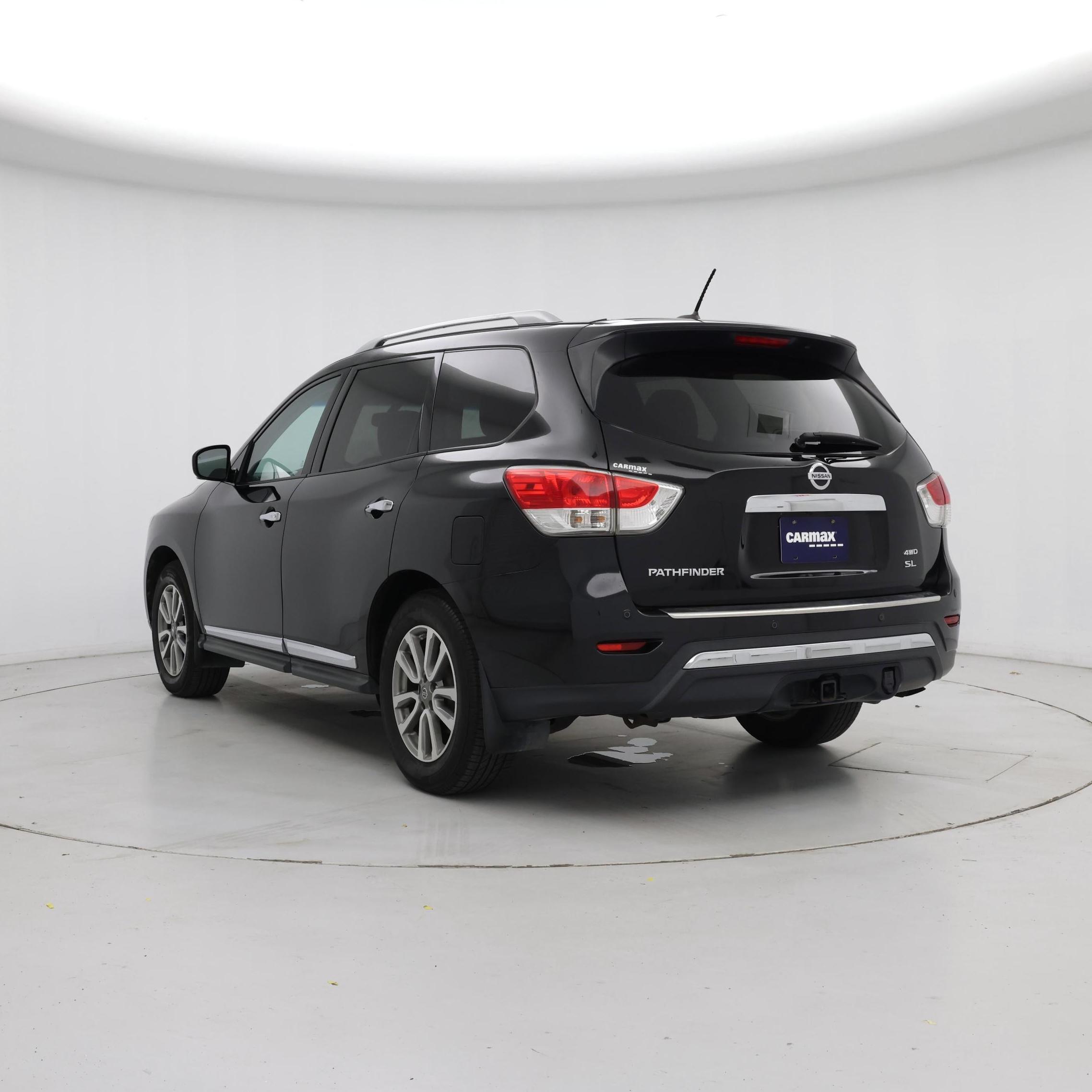 Thumbnail: 2016 Nissan Pathfinder - 2