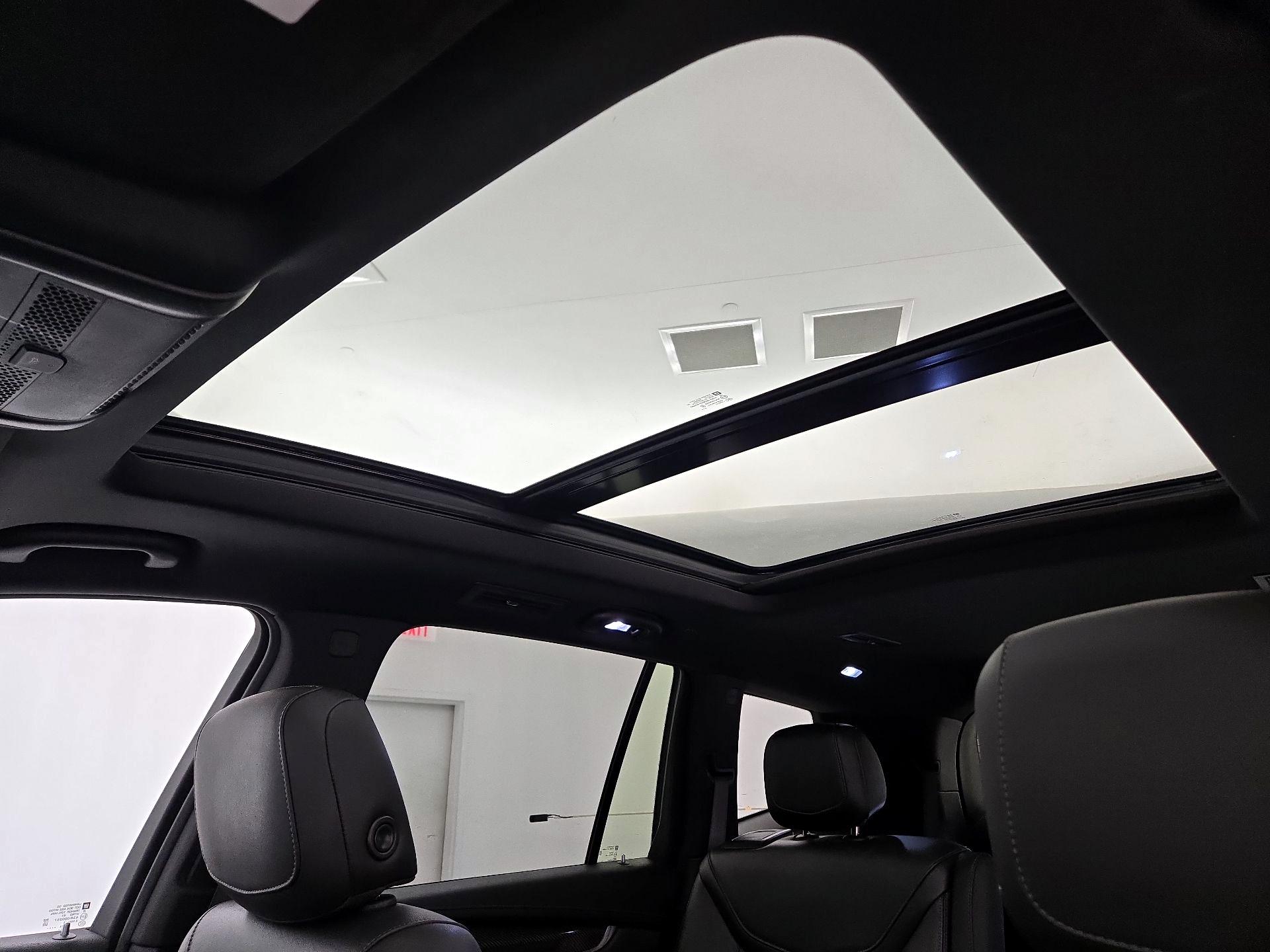 Thumbnail: 2020 Cadillac XT6 - 20