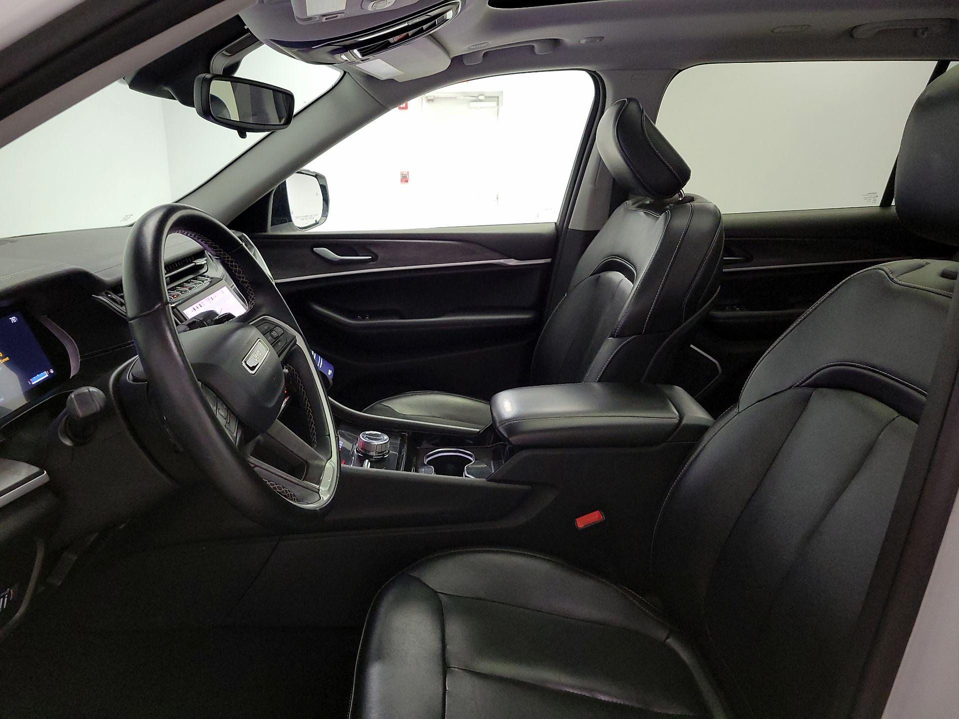 Thumbnail: 2022 Jeep Grand Cherokee L - 11