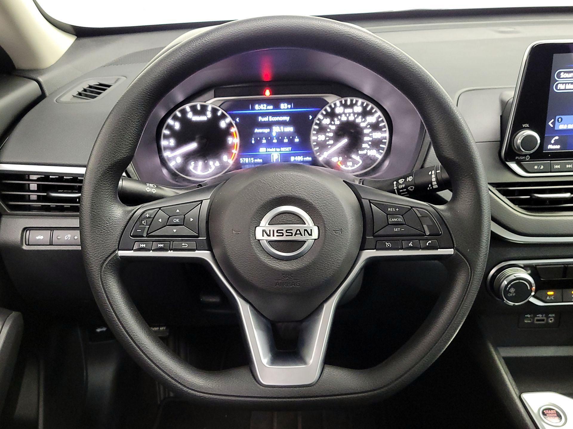 Thumbnail: 2022 Nissan Altima - 10