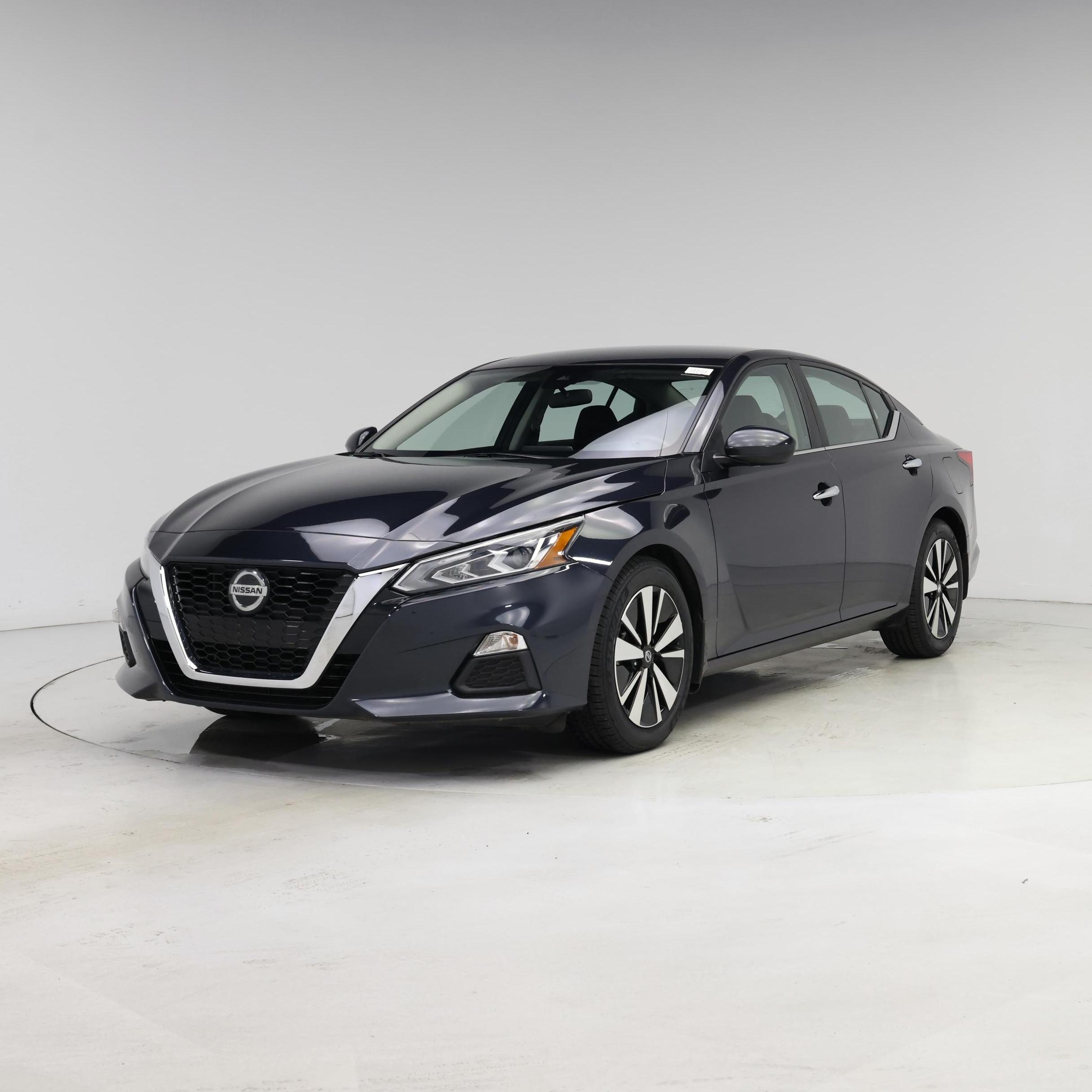 Thumbnail: 2022 Nissan Altima - 4