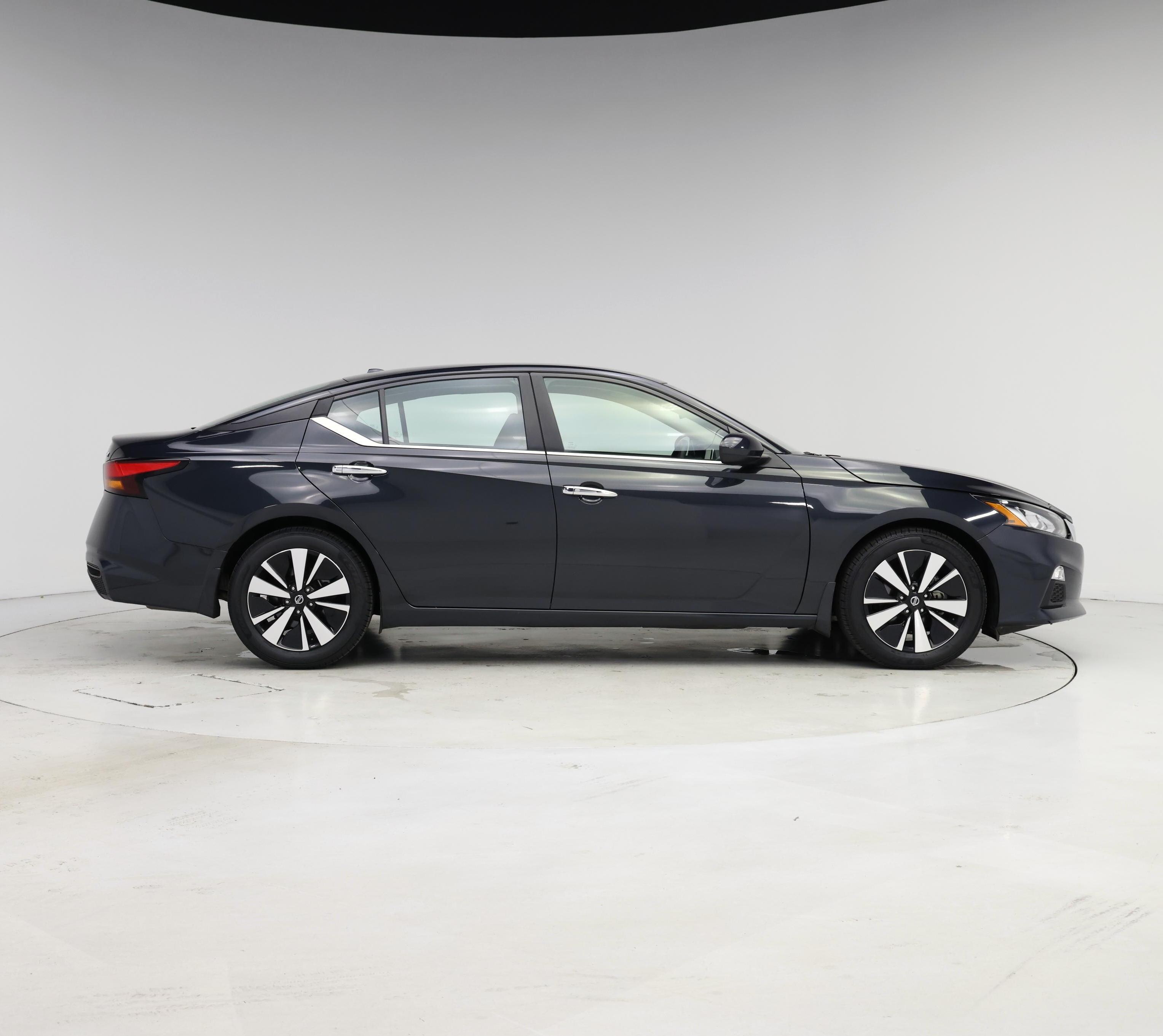 Thumbnail: 2022 Nissan Altima - 7