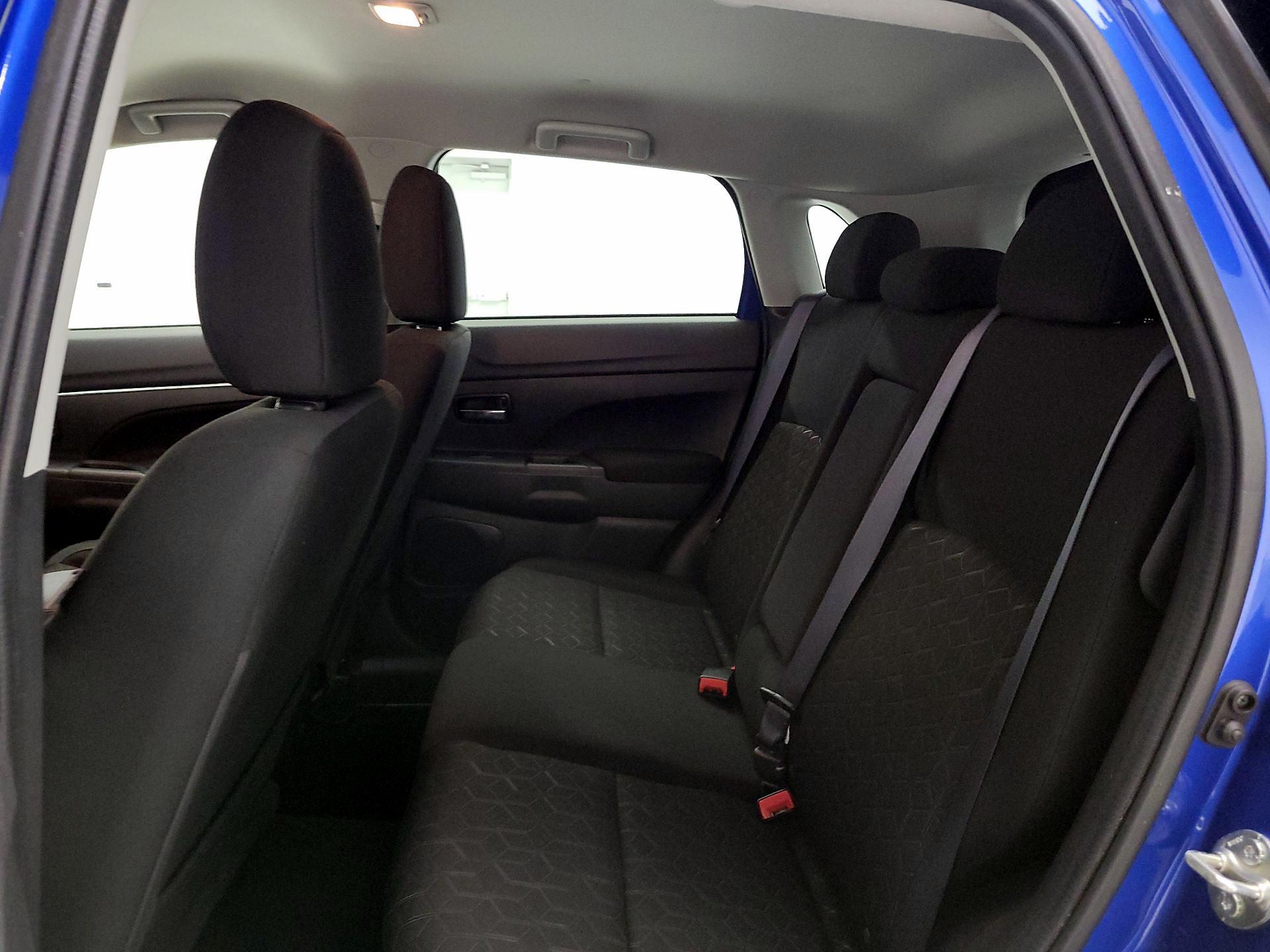 Thumbnail: 2020 Mitsubishi Outlander Sport - 18