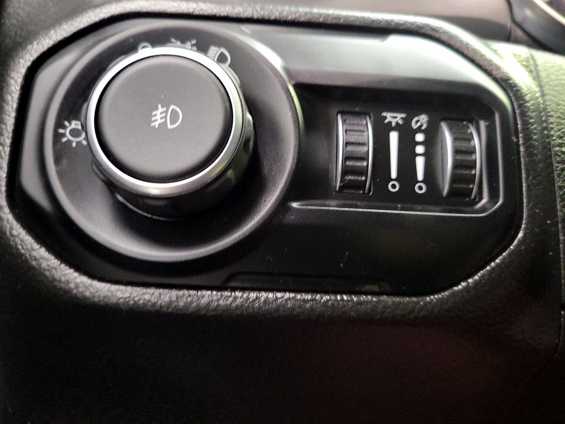 Thumbnail: 2022 Jeep Wrangler - 13
