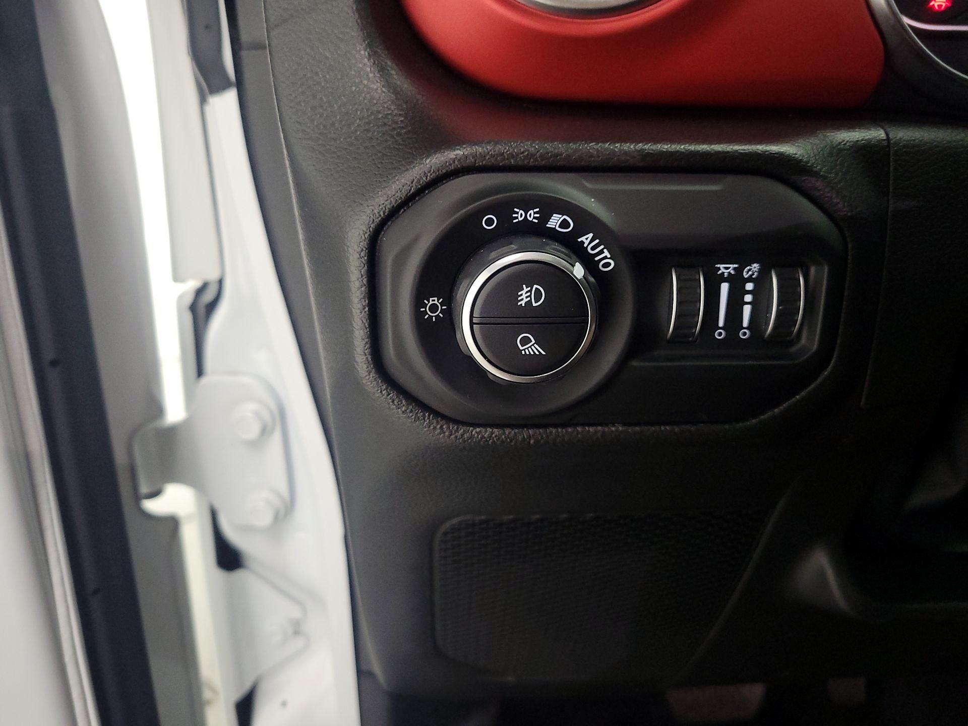 Thumbnail: 2022 Jeep Gladiator - 13