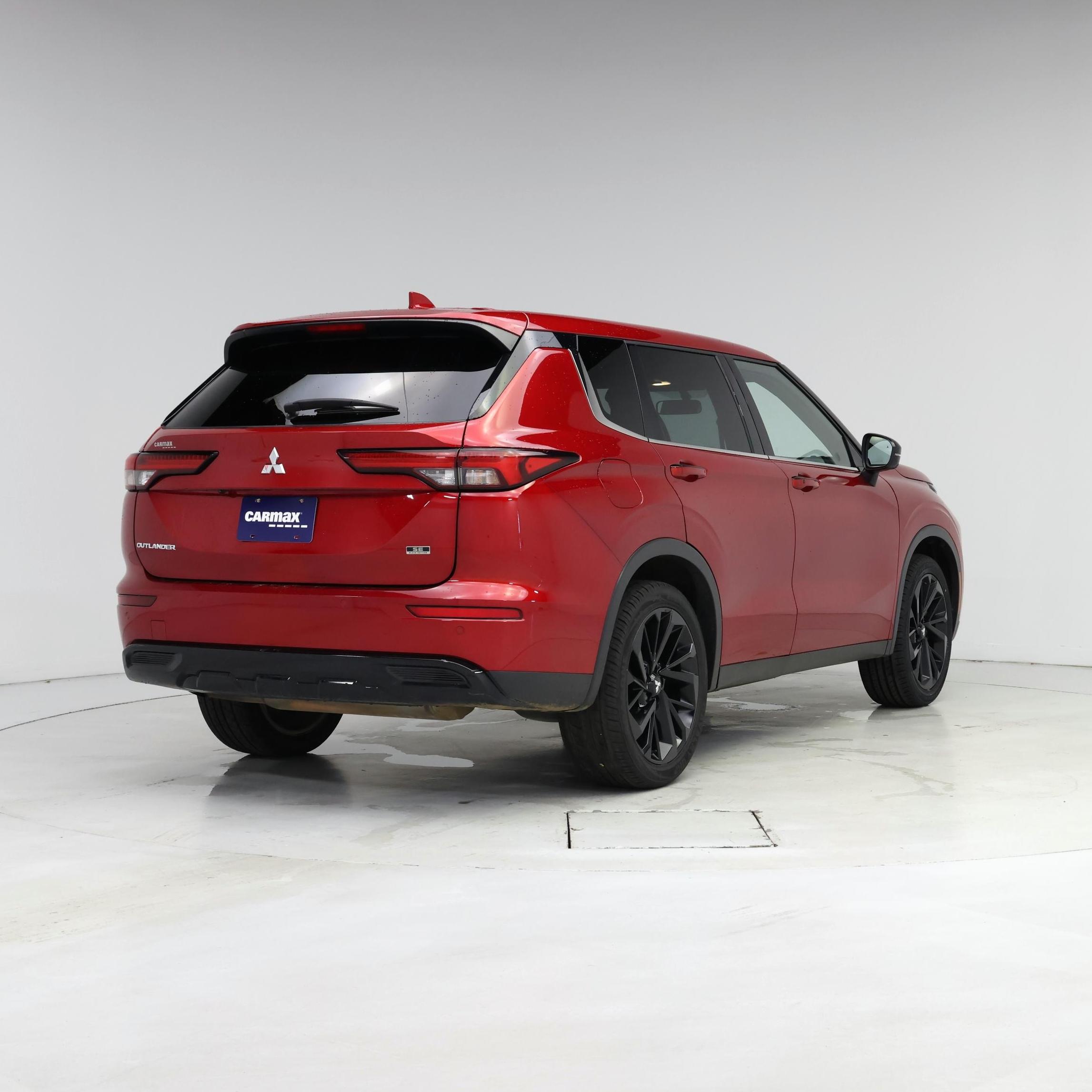 Thumbnail: 2023 Mitsubishi Outlander - 8