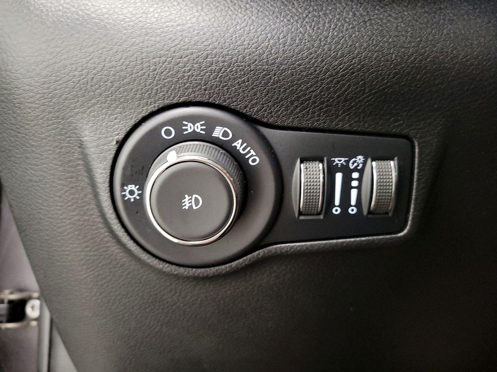 Thumbnail: 2022 Jeep Compass - 13