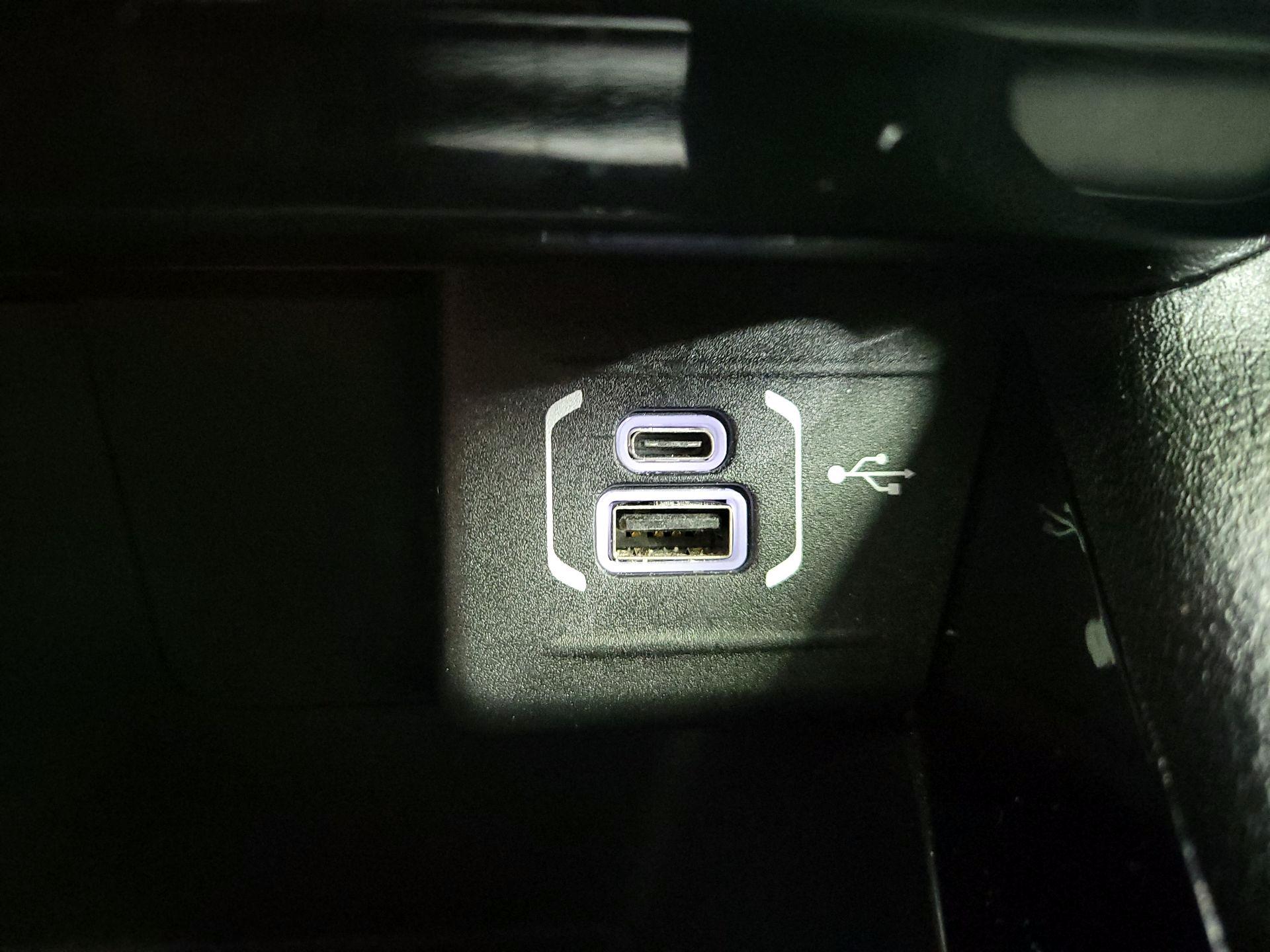 Thumbnail: 2022 Jeep Compass - 18