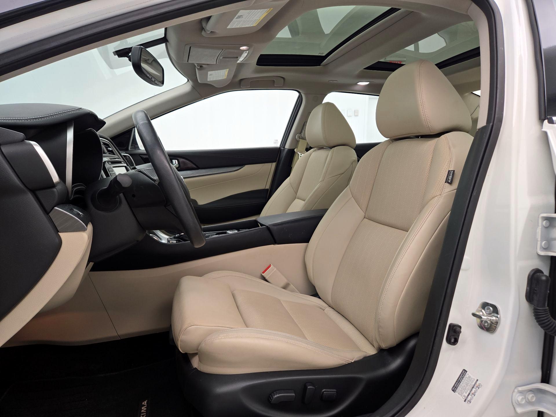 Thumbnail: 2016 Nissan Maxima - 11