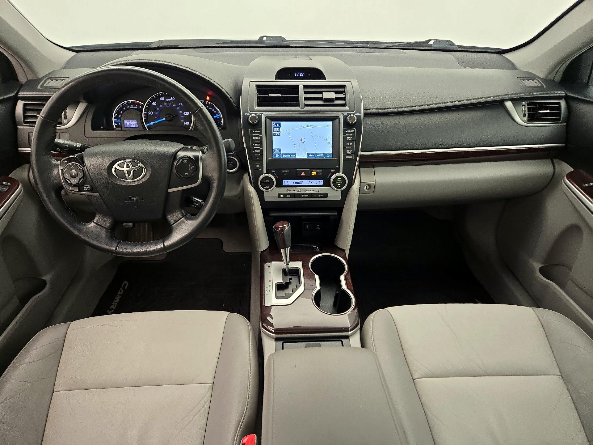 Thumbnail: 2013 Toyota Camry - 9