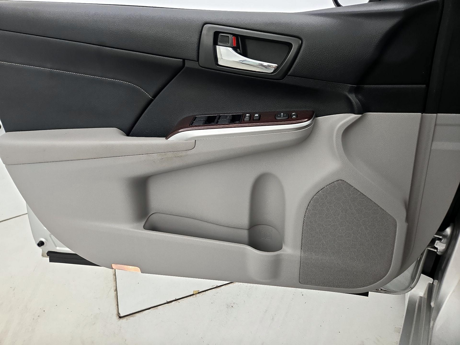 Thumbnail: 2013 Toyota Camry - 12