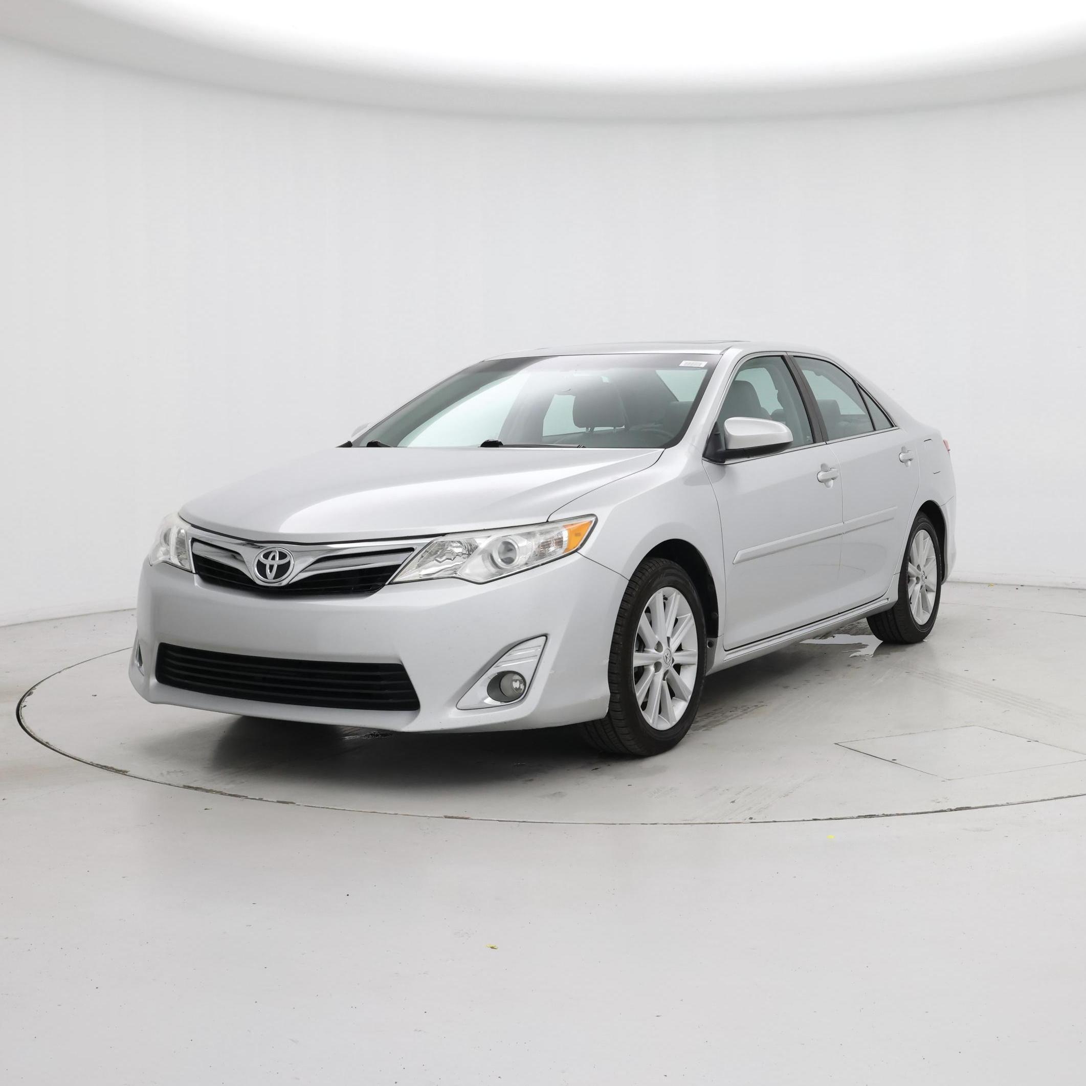 Thumbnail: 2013 Toyota Camry - 4