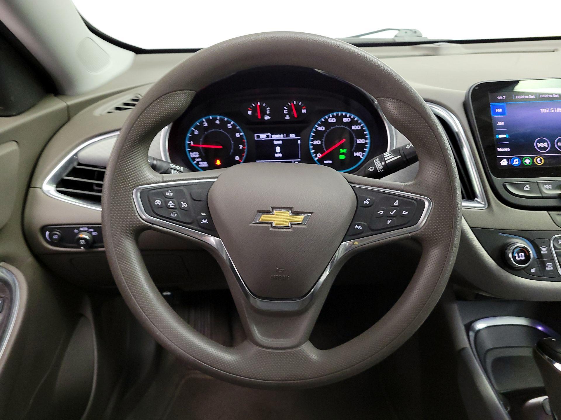 Thumbnail: 2020 Chevrolet Malibu - 10